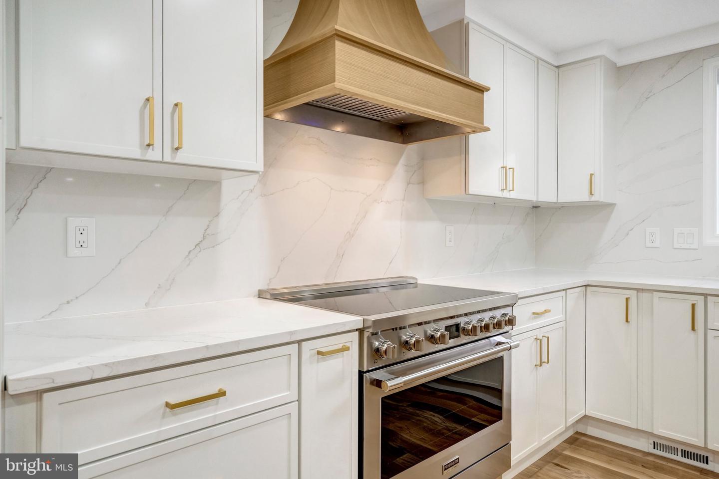 5203 MORNINGTON CT, FAIRFAX, Virginia 22032, 5 Bedrooms Bedrooms, 19 Rooms Rooms,5 BathroomsBathrooms,Residential,For sale,5203 MORNINGTON CT,VAFX2286062 MLS # VAFX2286062