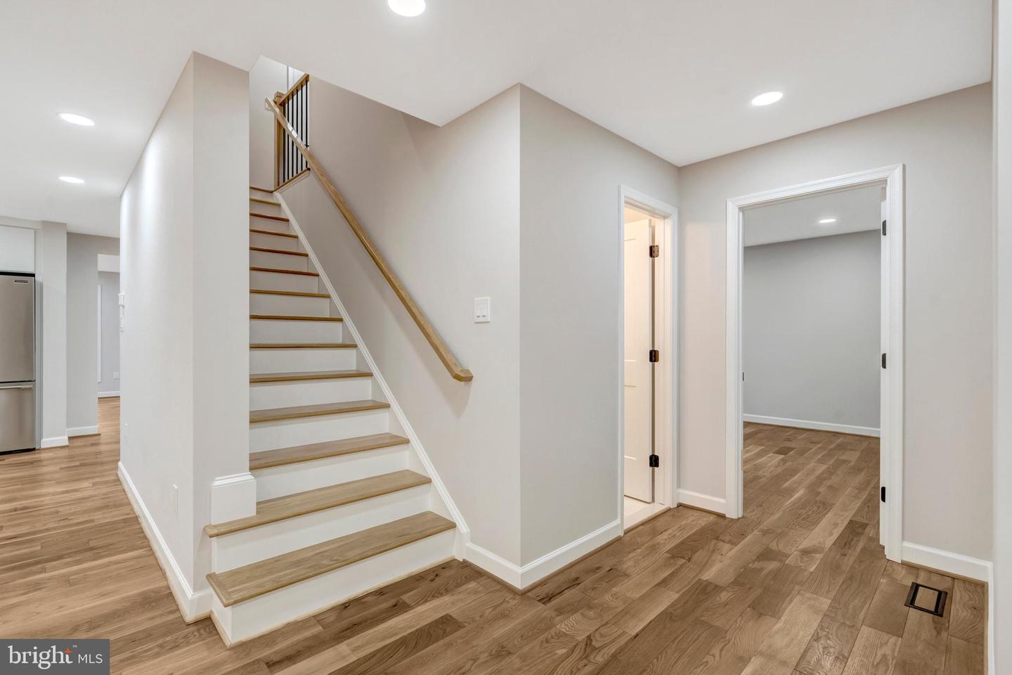 5203 MORNINGTON CT, FAIRFAX, Virginia 22032, 5 Bedrooms Bedrooms, 19 Rooms Rooms,5 BathroomsBathrooms,Residential,For sale,5203 MORNINGTON CT,VAFX2286062 MLS # VAFX2286062