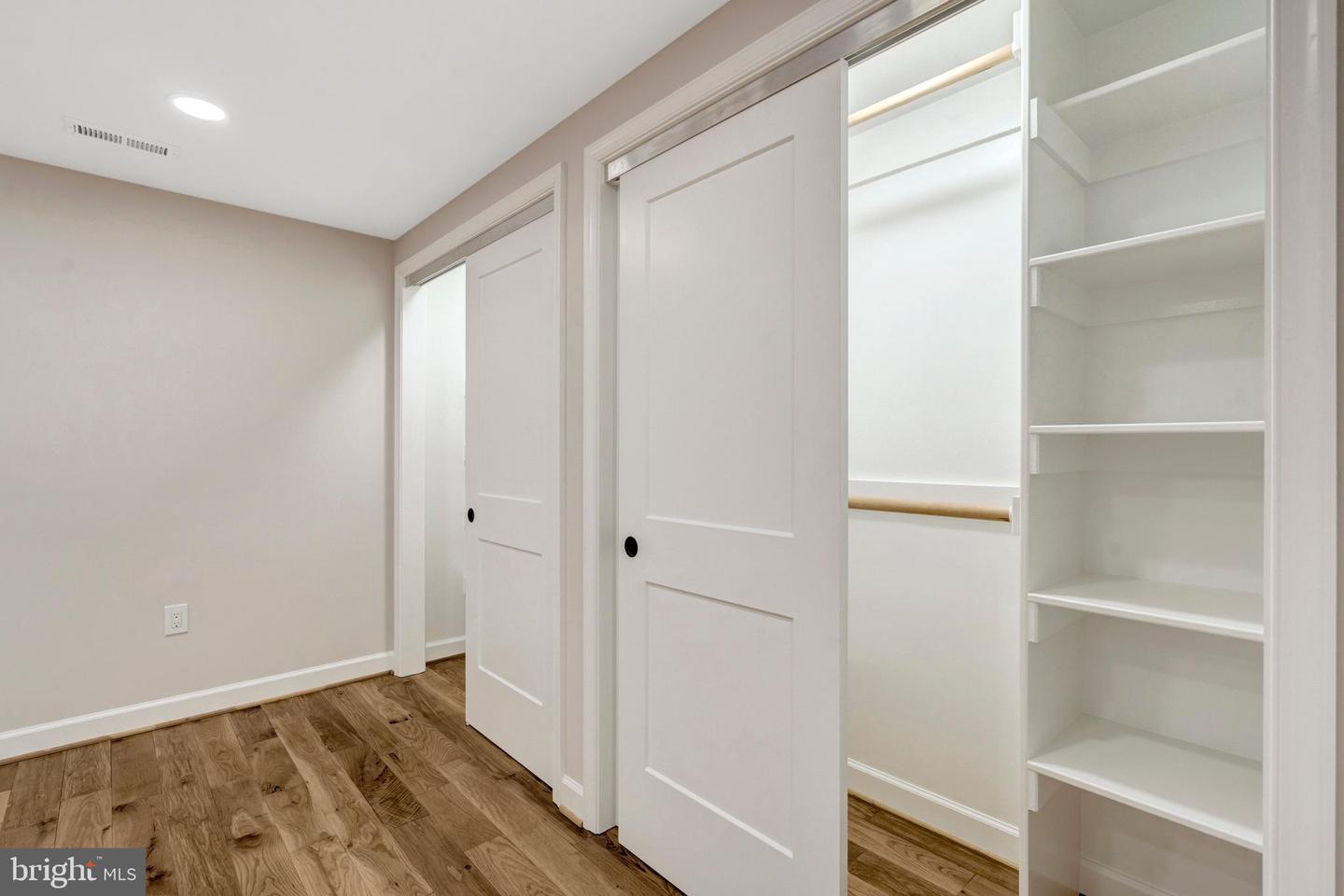 5203 MORNINGTON CT, FAIRFAX, Virginia 22032, 5 Bedrooms Bedrooms, 19 Rooms Rooms,5 BathroomsBathrooms,Residential,For sale,5203 MORNINGTON CT,VAFX2286062 MLS # VAFX2286062