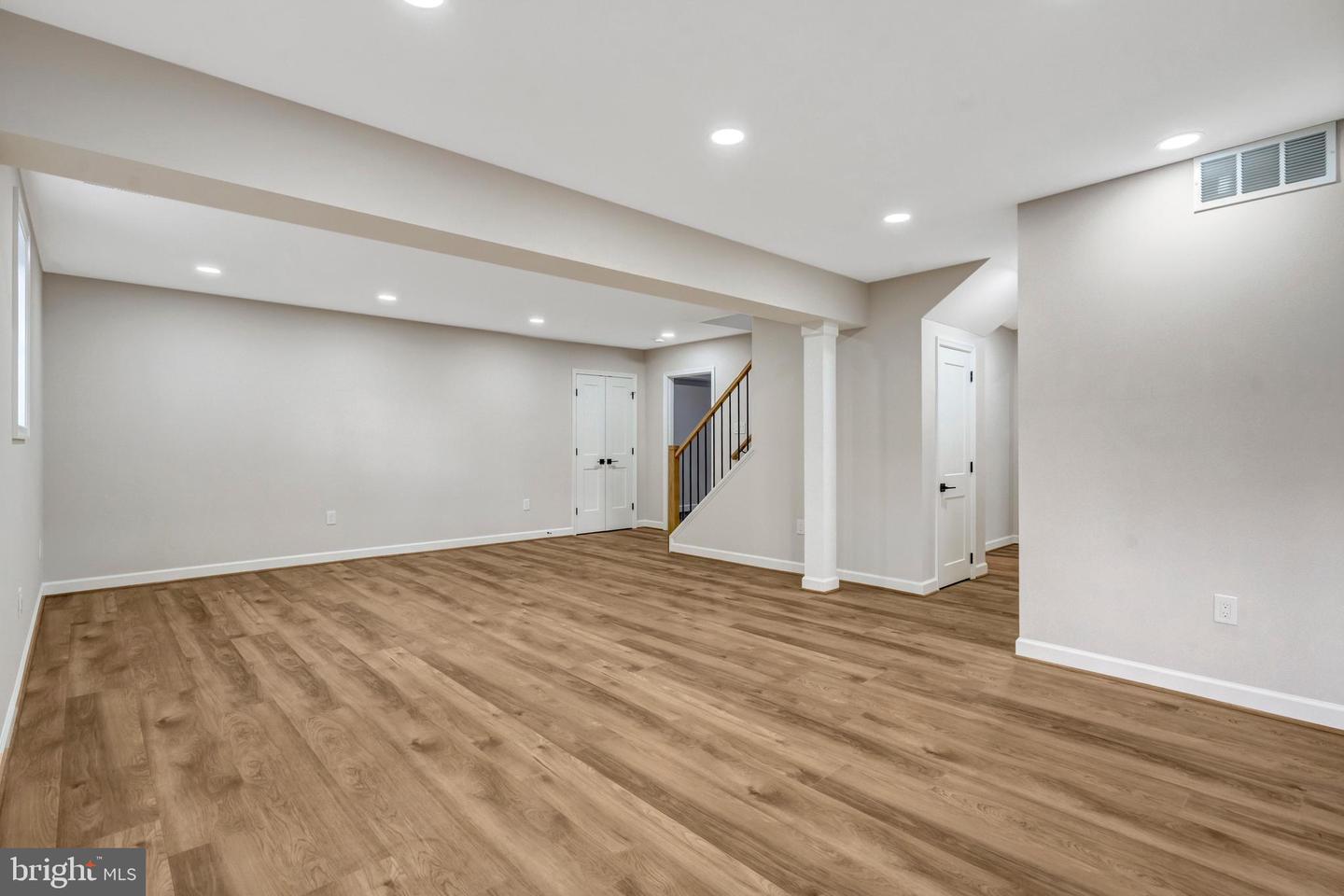 5203 MORNINGTON CT, FAIRFAX, Virginia 22032, 5 Bedrooms Bedrooms, 19 Rooms Rooms,5 BathroomsBathrooms,Residential,For sale,5203 MORNINGTON CT,VAFX2286062 MLS # VAFX2286062