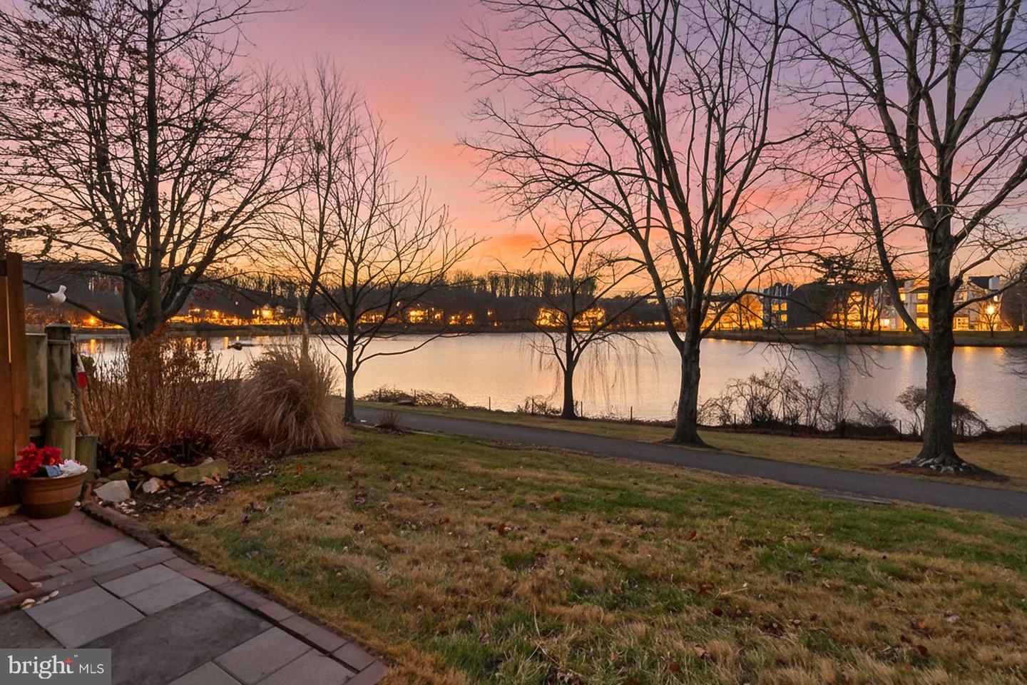 2938 BRIDGEHAMPTON CT, FALLS CHURCH, Virginia 22042, 3 Bedrooms Bedrooms, ,2 BathroomsBathrooms,Residential,For sale,2938 BRIDGEHAMPTON CT,VAFX2286166 MLS # VAFX2286166