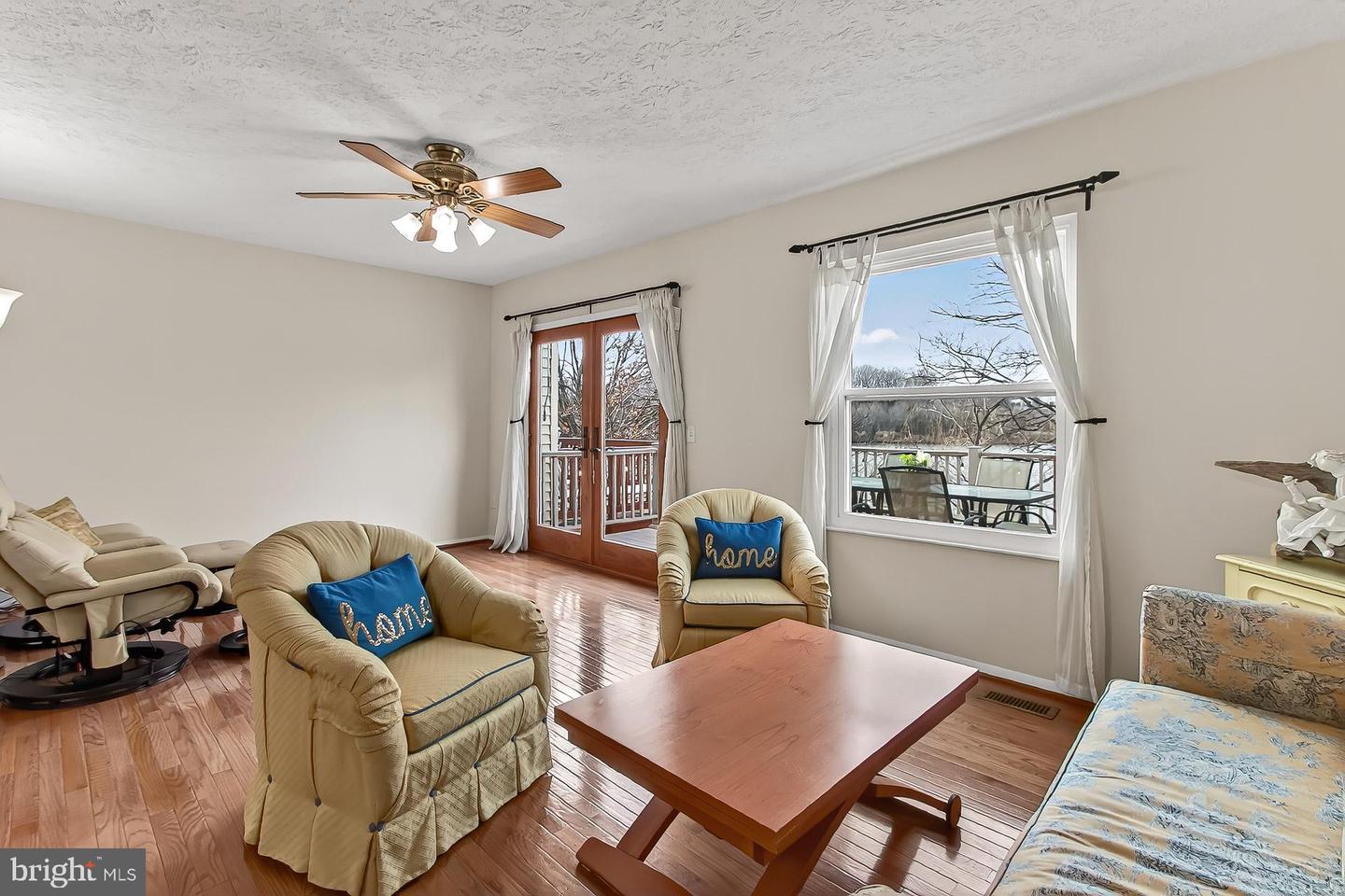 2938 BRIDGEHAMPTON CT, FALLS CHURCH, Virginia 22042, 3 Bedrooms Bedrooms, ,2 BathroomsBathrooms,Residential,For sale,2938 BRIDGEHAMPTON CT,VAFX2286166 MLS # VAFX2286166