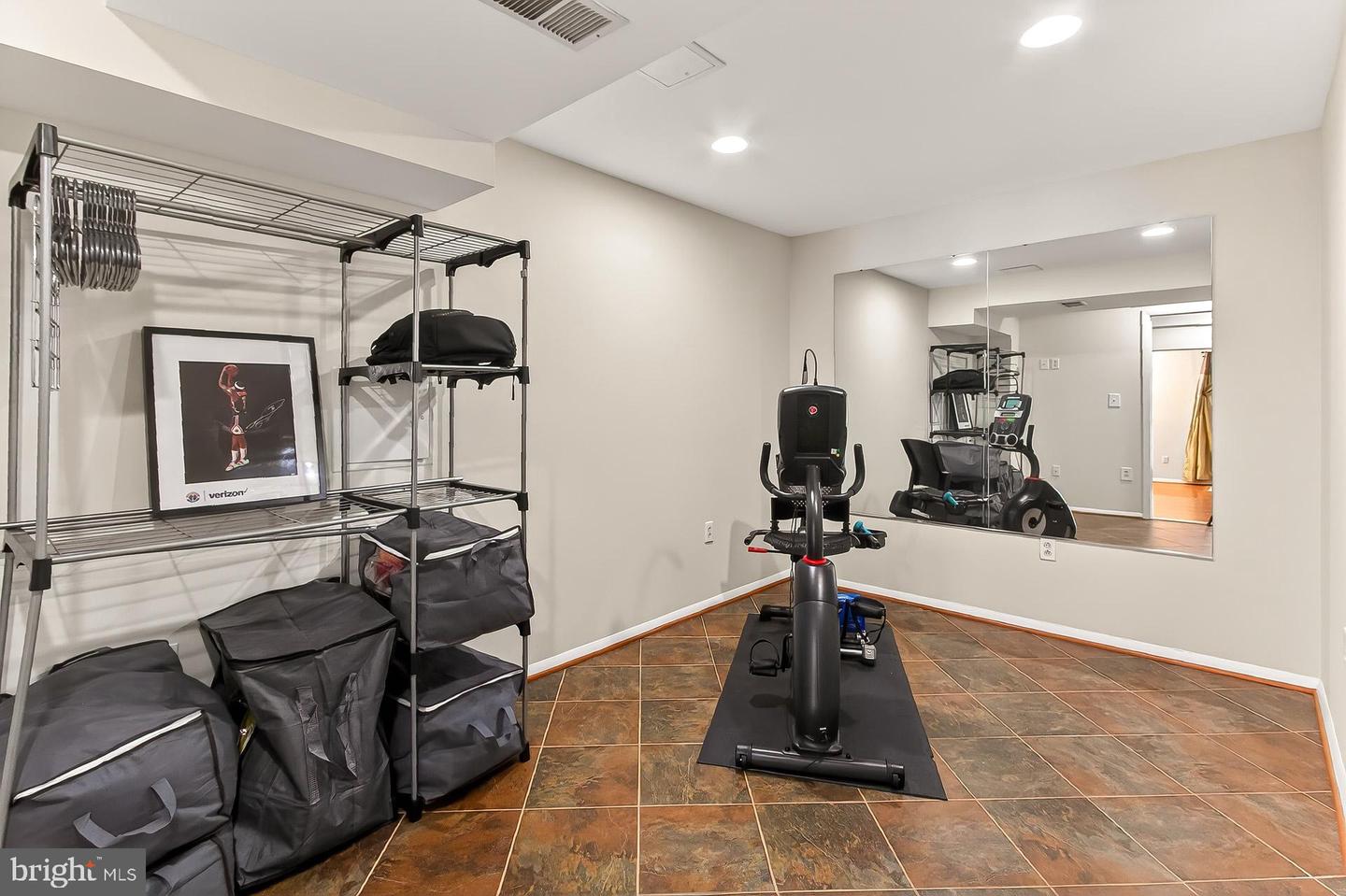 2938 BRIDGEHAMPTON CT, FALLS CHURCH, Virginia 22042, 3 Bedrooms Bedrooms, ,2 BathroomsBathrooms,Residential,For sale,2938 BRIDGEHAMPTON CT,VAFX2286166 MLS # VAFX2286166