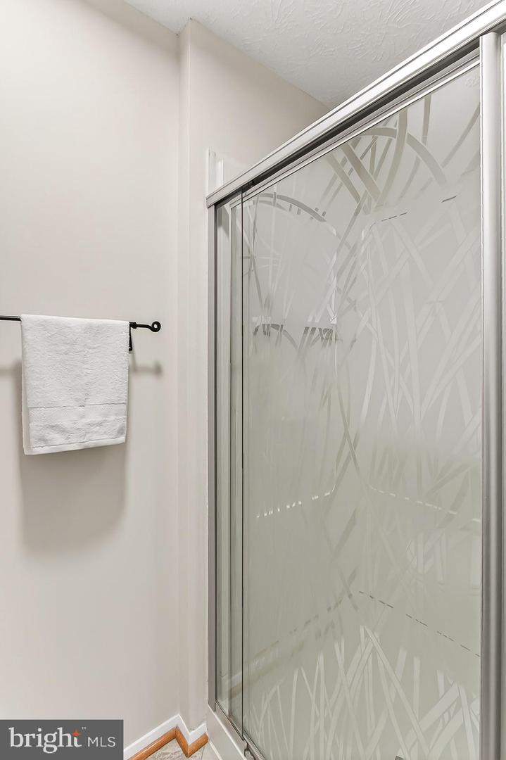 2938 BRIDGEHAMPTON CT, FALLS CHURCH, Virginia 22042, 3 Bedrooms Bedrooms, ,2 BathroomsBathrooms,Residential,For sale,2938 BRIDGEHAMPTON CT,VAFX2286166 MLS # VAFX2286166