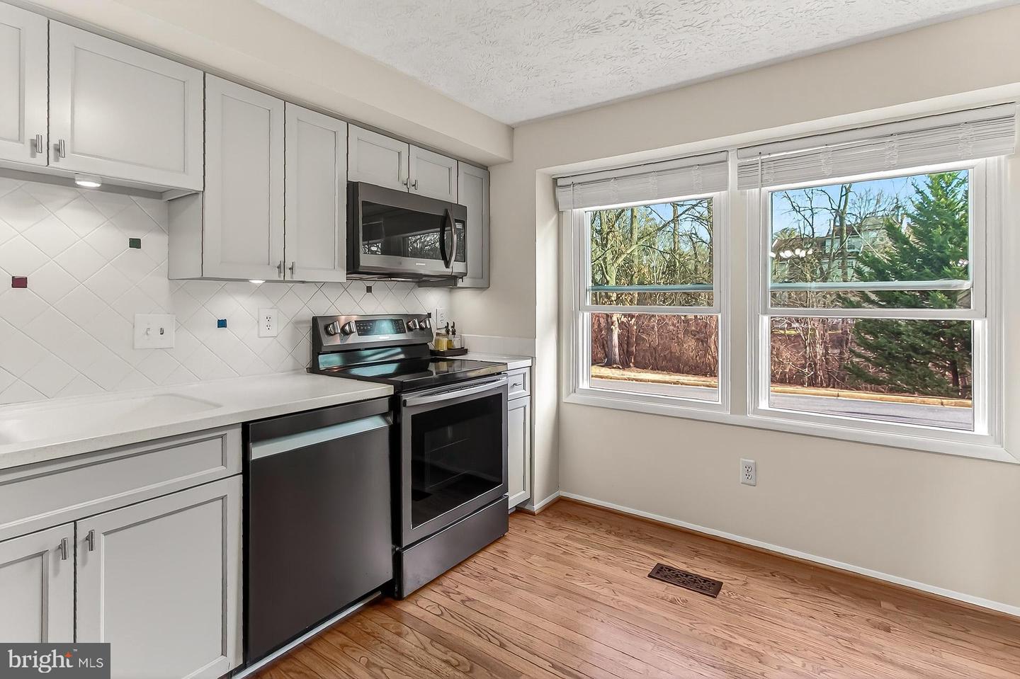 2938 BRIDGEHAMPTON CT, FALLS CHURCH, Virginia 22042, 3 Bedrooms Bedrooms, ,2 BathroomsBathrooms,Residential,For sale,2938 BRIDGEHAMPTON CT,VAFX2286166 MLS # VAFX2286166