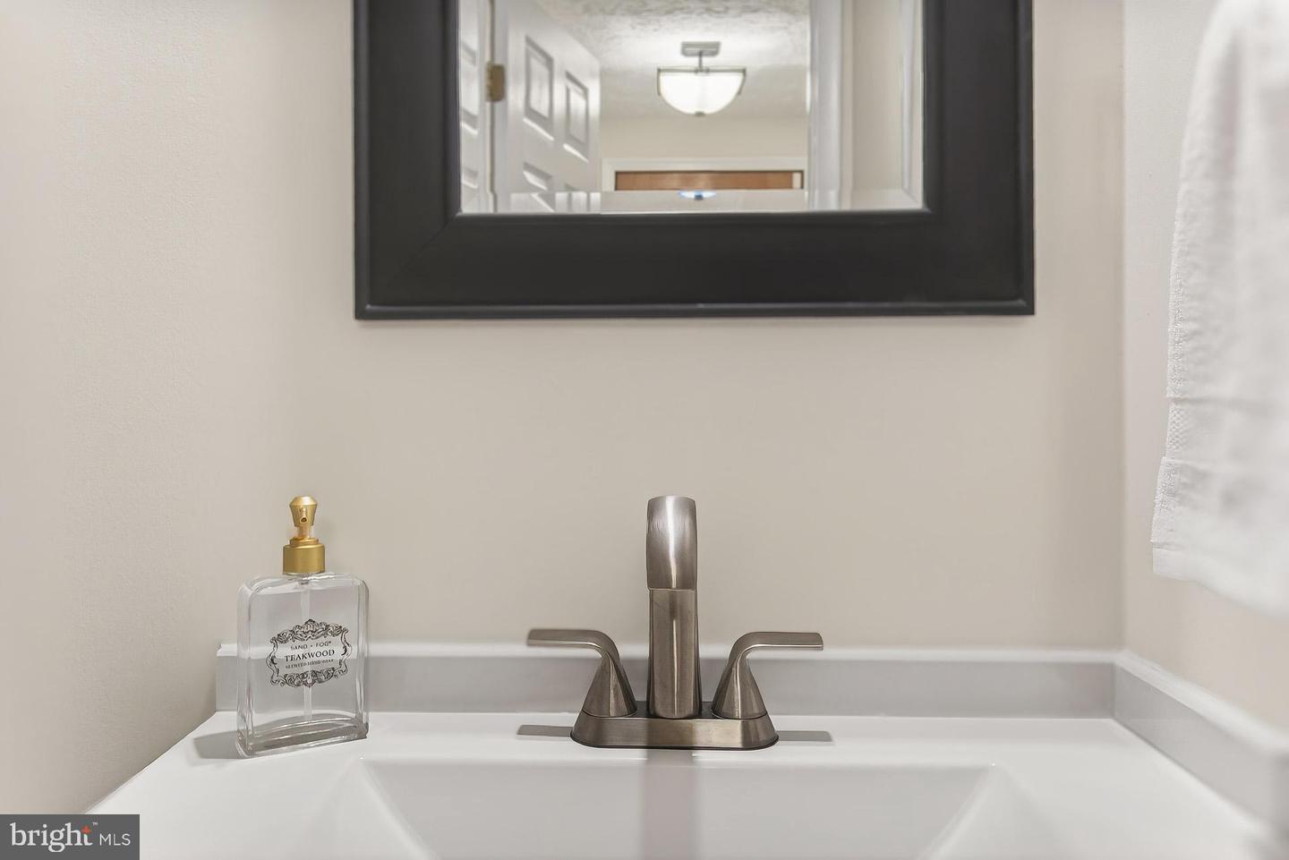 2938 BRIDGEHAMPTON CT, FALLS CHURCH, Virginia 22042, 3 Bedrooms Bedrooms, ,2 BathroomsBathrooms,Residential,For sale,2938 BRIDGEHAMPTON CT,VAFX2286166 MLS # VAFX2286166