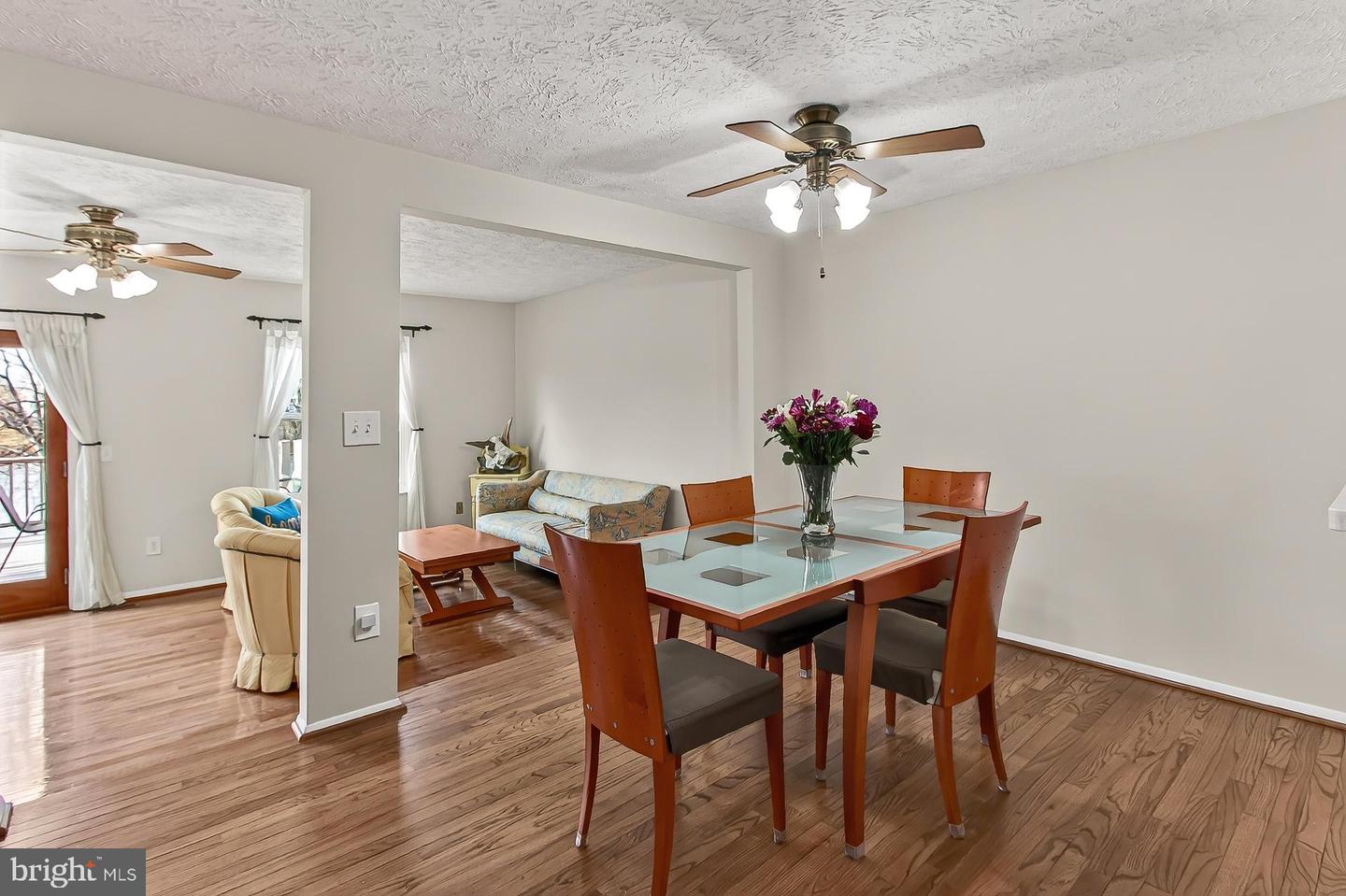 2938 BRIDGEHAMPTON CT, FALLS CHURCH, Virginia 22042, 3 Bedrooms Bedrooms, ,2 BathroomsBathrooms,Residential,For sale,2938 BRIDGEHAMPTON CT,VAFX2286166 MLS # VAFX2286166