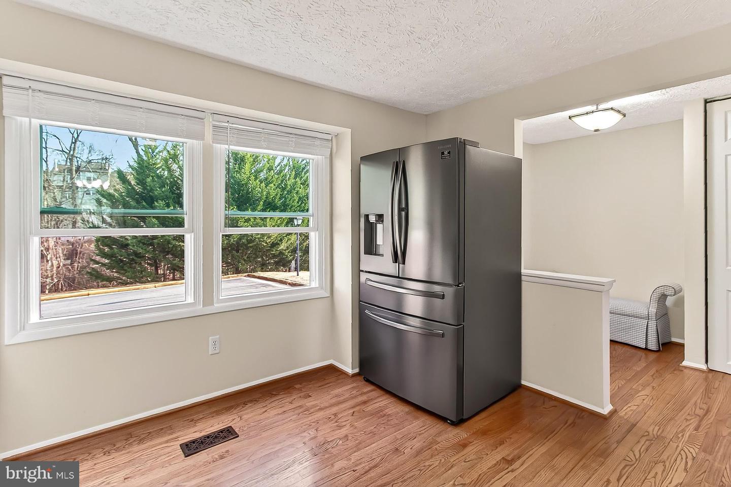 2938 BRIDGEHAMPTON CT, FALLS CHURCH, Virginia 22042, 3 Bedrooms Bedrooms, ,2 BathroomsBathrooms,Residential,For sale,2938 BRIDGEHAMPTON CT,VAFX2286166 MLS # VAFX2286166