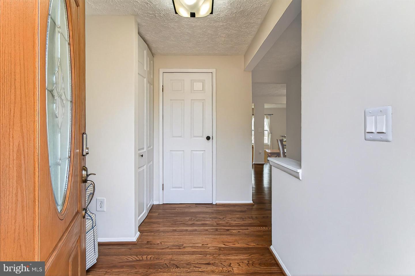 2938 BRIDGEHAMPTON CT, FALLS CHURCH, Virginia 22042, 3 Bedrooms Bedrooms, ,2 BathroomsBathrooms,Residential,For sale,2938 BRIDGEHAMPTON CT,VAFX2286166 MLS # VAFX2286166