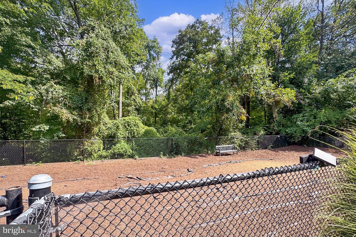 2938 BRIDGEHAMPTON CT, FALLS CHURCH, Virginia 22042, 3 Bedrooms Bedrooms, ,2 BathroomsBathrooms,Residential,For sale,2938 BRIDGEHAMPTON CT,VAFX2286166 MLS # VAFX2286166