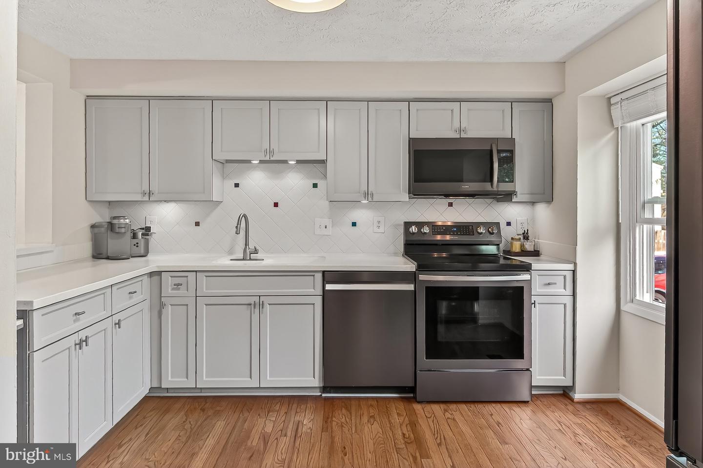 2938 BRIDGEHAMPTON CT, FALLS CHURCH, Virginia 22042, 3 Bedrooms Bedrooms, ,2 BathroomsBathrooms,Residential,For sale,2938 BRIDGEHAMPTON CT,VAFX2286166 MLS # VAFX2286166