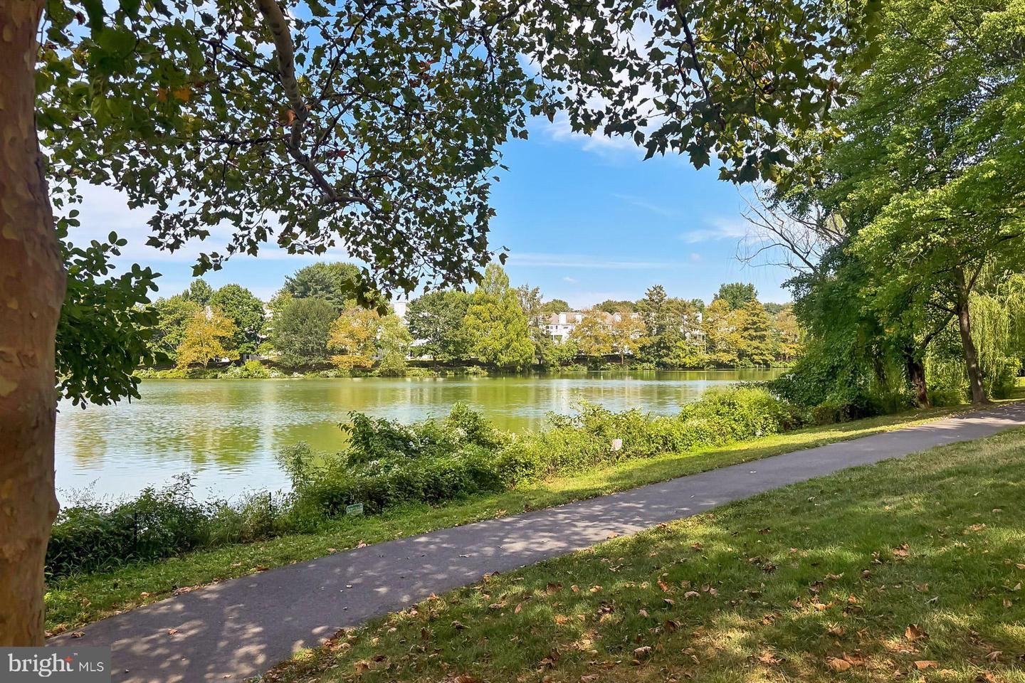 2938 BRIDGEHAMPTON CT, FALLS CHURCH, Virginia 22042, 3 Bedrooms Bedrooms, ,2 BathroomsBathrooms,Residential,For sale,2938 BRIDGEHAMPTON CT,VAFX2286166 MLS # VAFX2286166