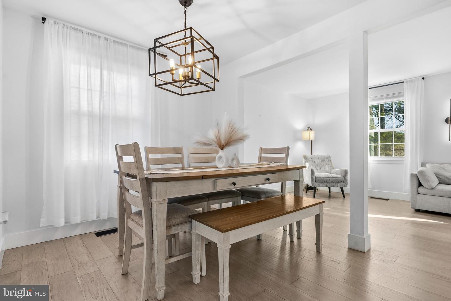 2901 EVERLEIGH WAY, FAIRFAX, Virginia 22031, 3 Bedrooms Bedrooms, ,3 BathroomsBathrooms,Residential,For sale,2901 EVERLEIGH WAY,VAFX2286184 MLS # VAFX2286184