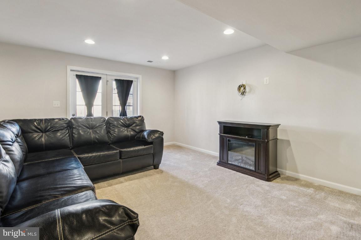 5821 SPRUCE VALLEY DR, FREDERICKSBURG, Virginia 22407, 4 Bedrooms Bedrooms, ,3 BathroomsBathrooms,Residential,For sale,5821 SPRUCE VALLEY DR,VASP2038710 MLS # VASP2038710