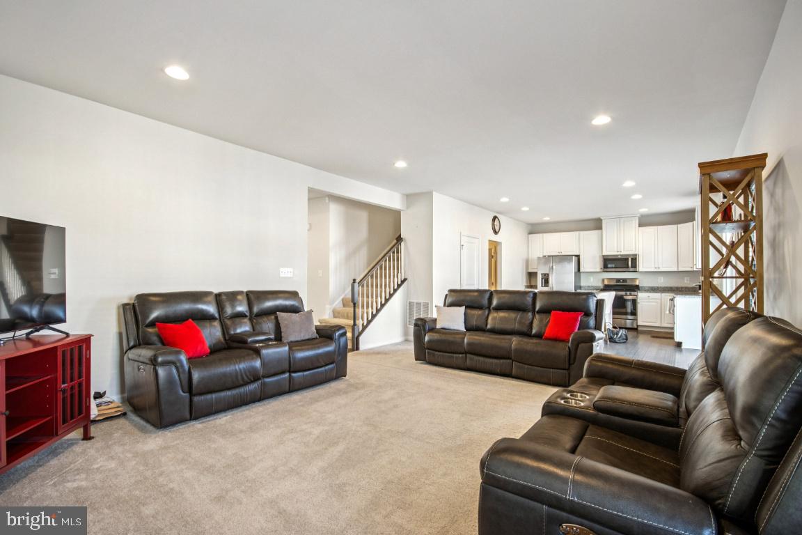 5821 SPRUCE VALLEY DR, FREDERICKSBURG, Virginia 22407, 4 Bedrooms Bedrooms, ,3 BathroomsBathrooms,Residential,For sale,5821 SPRUCE VALLEY DR,VASP2038710 MLS # VASP2038710