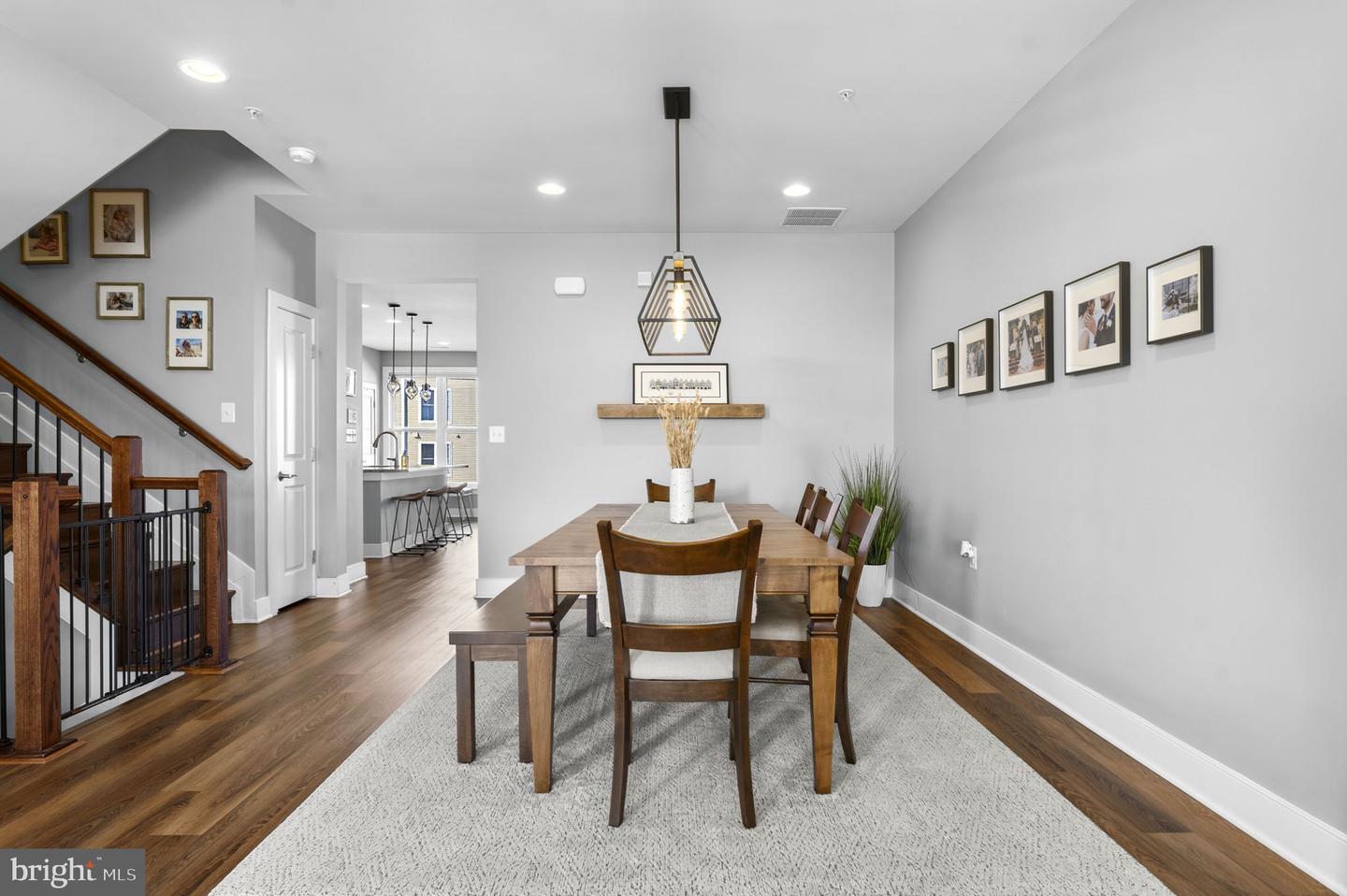 1912 POTOMAC AVE #102, ALEXANDRIA, Virginia 22301, 3 Bedrooms Bedrooms, 11 Rooms Rooms,2 BathroomsBathrooms,Residential,For sale,1912 POTOMAC AVE #102,VAAX2053282 MLS # VAAX2053282