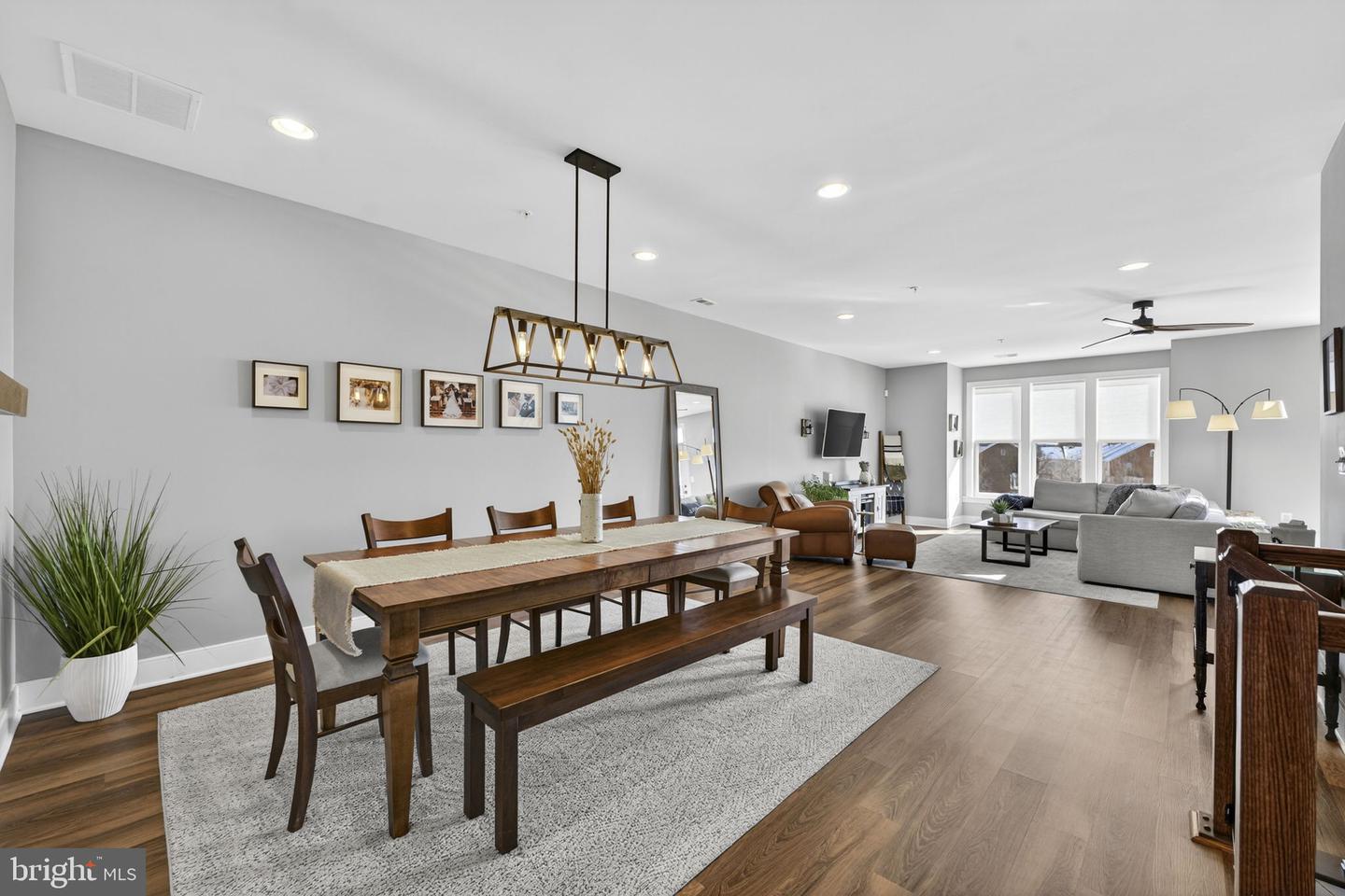 1912 POTOMAC AVE #102, ALEXANDRIA, Virginia 22301, 3 Bedrooms Bedrooms, 11 Rooms Rooms,2 BathroomsBathrooms,Residential,For sale,1912 POTOMAC AVE #102,VAAX2053282 MLS # VAAX2053282