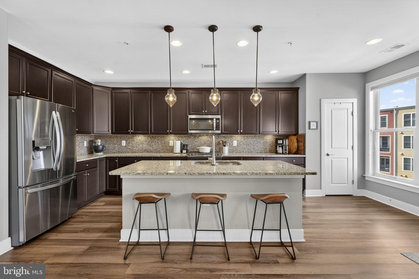 1912 POTOMAC AVE #102, ALEXANDRIA, Virginia 22301, 3 Bedrooms Bedrooms, 11 Rooms Rooms,2 BathroomsBathrooms,Residential,For sale,1912 POTOMAC AVE #102,VAAX2053282 MLS # VAAX2053282