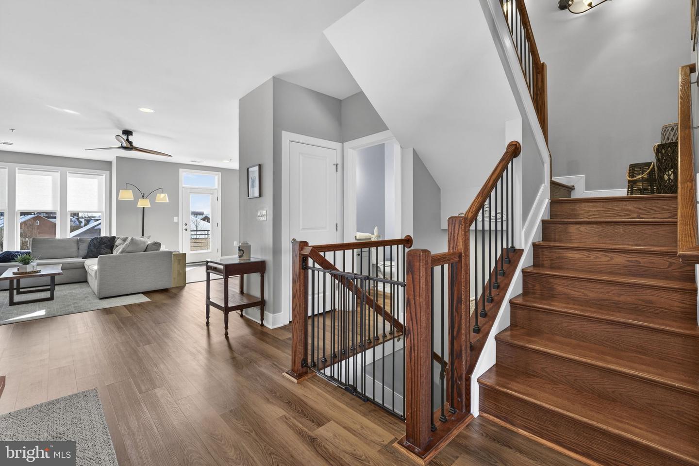 1912 POTOMAC AVE #102, ALEXANDRIA, Virginia 22301, 3 Bedrooms Bedrooms, 11 Rooms Rooms,2 BathroomsBathrooms,Residential,For sale,1912 POTOMAC AVE #102,VAAX2053282 MLS # VAAX2053282