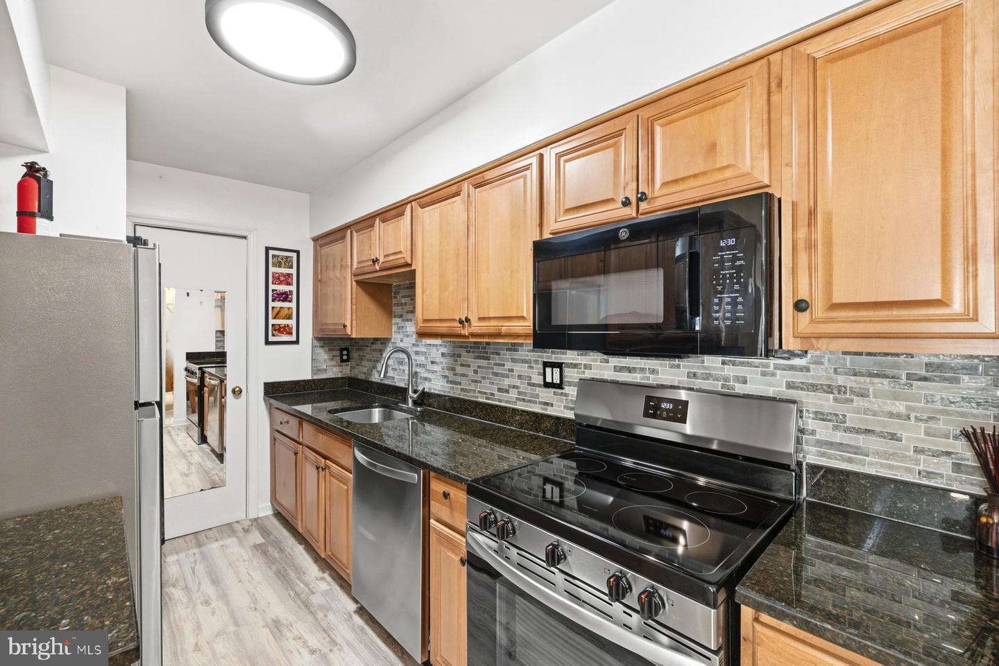 8353-D DUNHAM CT #642, SPRINGFIELD, Virginia 22152, 2 Bedrooms Bedrooms, ,1 BathroomBathrooms,Residential,For sale,8353-D DUNHAM CT #642,VAFX2286300 MLS # VAFX2286300