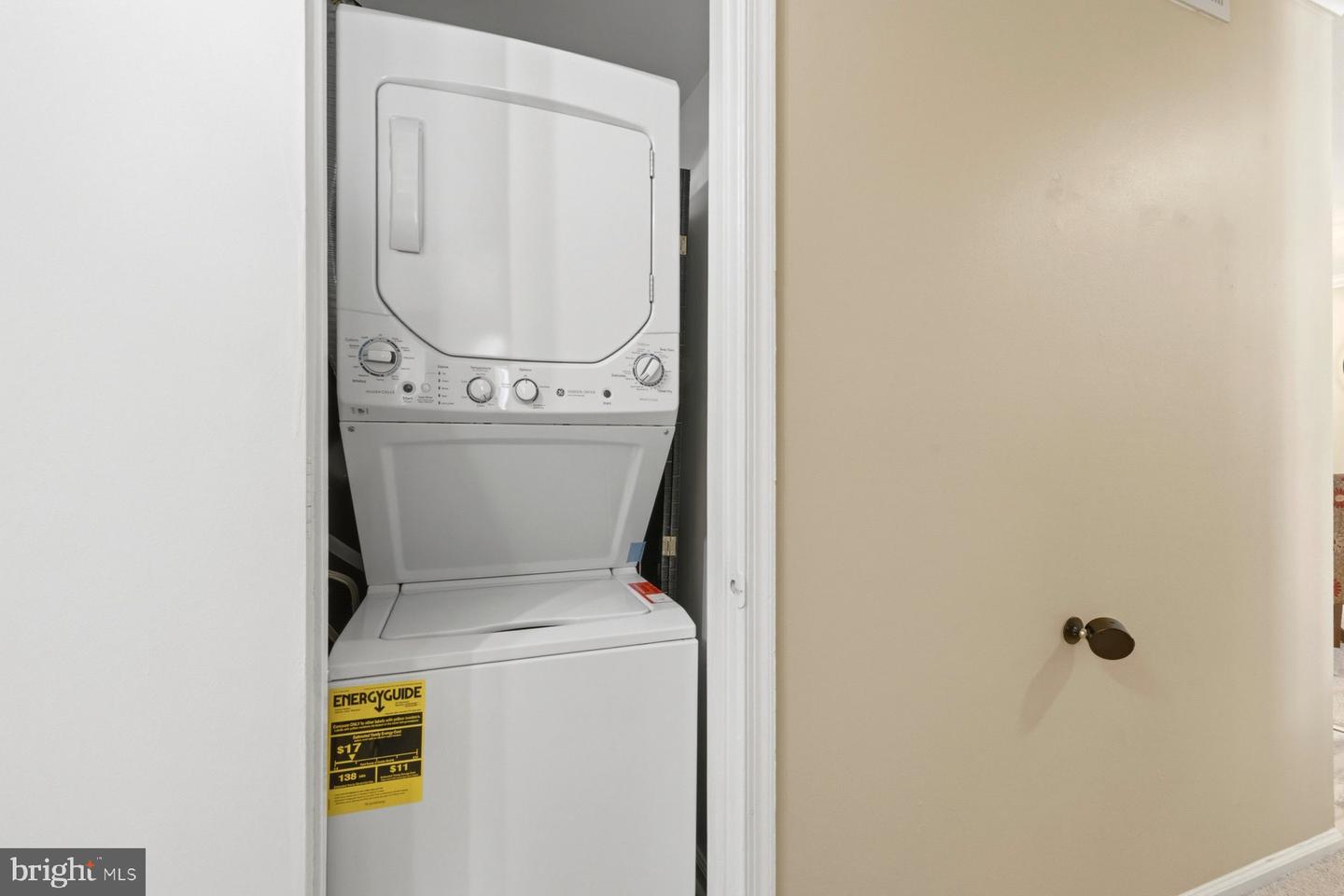 8353-D DUNHAM CT #642, SPRINGFIELD, Virginia 22152, 2 Bedrooms Bedrooms, ,1 BathroomBathrooms,Residential,For sale,8353-D DUNHAM CT #642,VAFX2286300 MLS # VAFX2286300