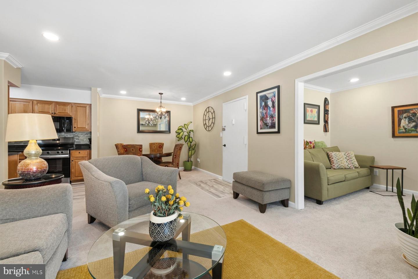 8353-D DUNHAM CT #642, SPRINGFIELD, Virginia 22152, 2 Bedrooms Bedrooms, ,1 BathroomBathrooms,Residential,For sale,8353-D DUNHAM CT #642,VAFX2286300 MLS # VAFX2286300