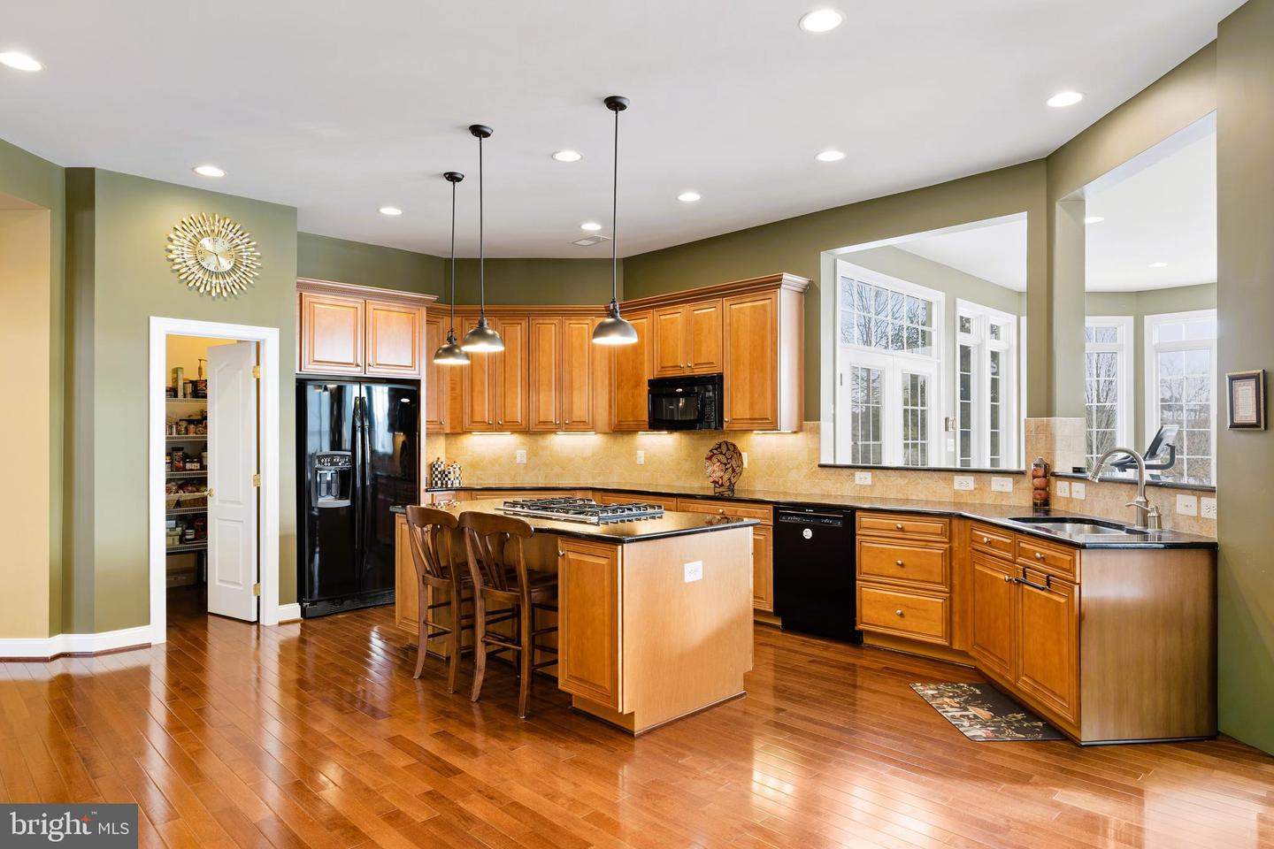 19606 BELLINGHAM LN, LEESBURG, Virginia 20175, 4 Bedrooms Bedrooms, ,5 BathroomsBathrooms,Residential,For sale,19606 BELLINGHAM LN,VALO2114236 MLS # VALO2114236