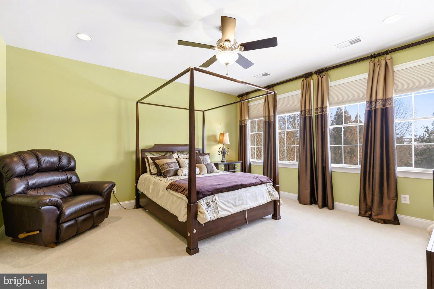 19606 BELLINGHAM LN, LEESBURG, Virginia 20175, 4 Bedrooms Bedrooms, ,5 BathroomsBathrooms,Residential,For sale,19606 BELLINGHAM LN,VALO2114236 MLS # VALO2114236