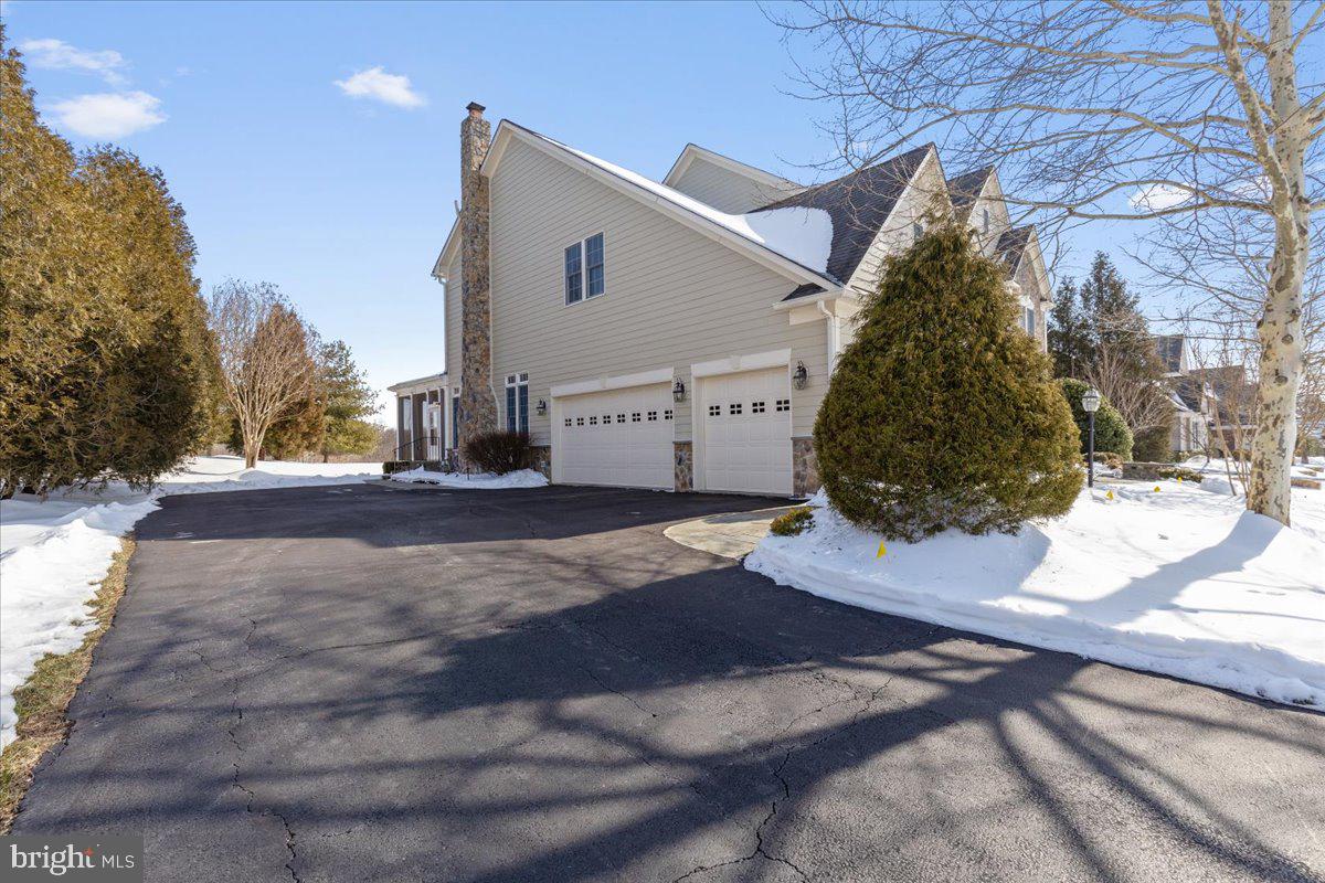 19606 BELLINGHAM LN, LEESBURG, Virginia 20175, 4 Bedrooms Bedrooms, ,5 BathroomsBathrooms,Residential,For sale,19606 BELLINGHAM LN,VALO2114236 MLS # VALO2114236