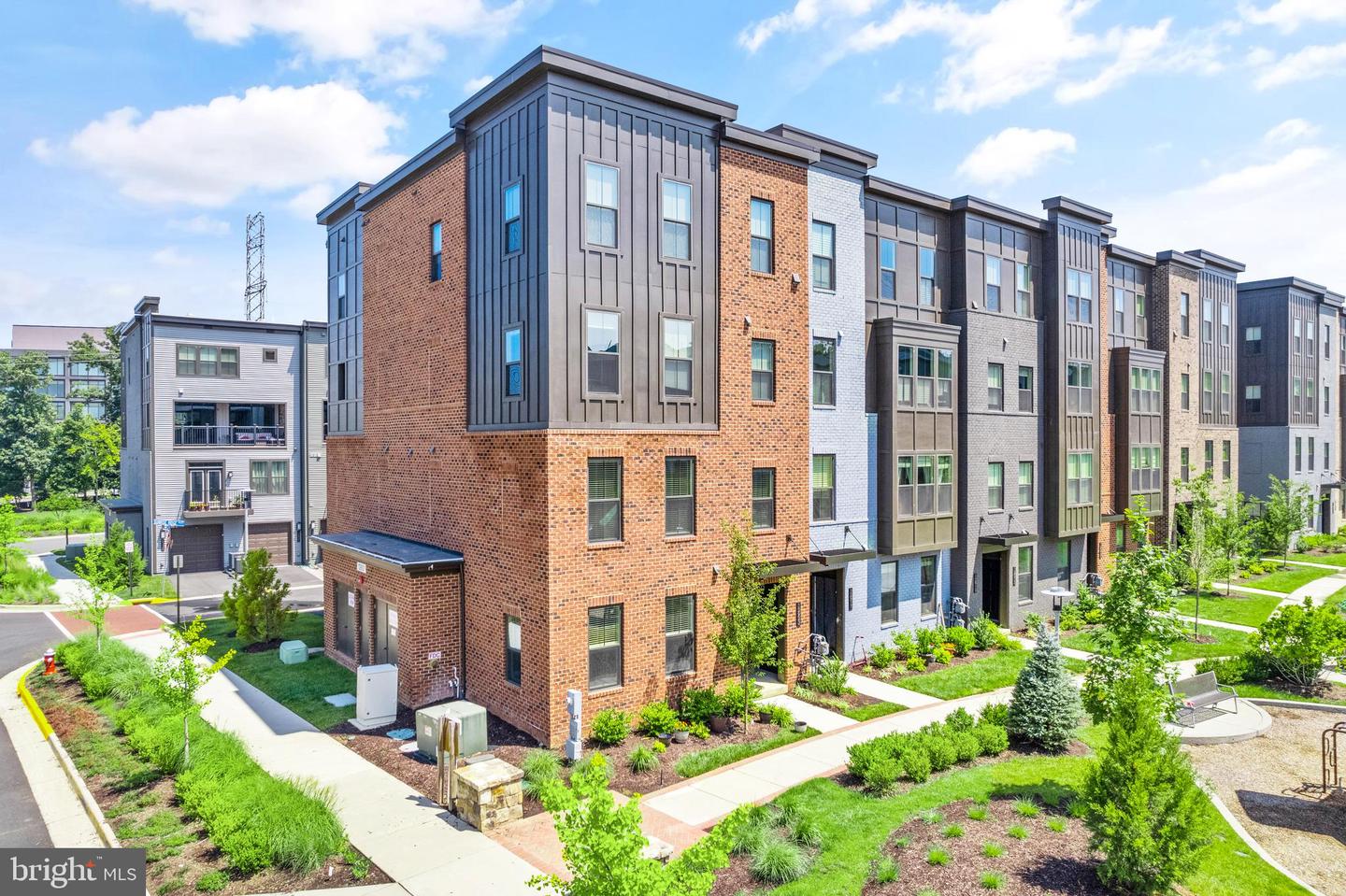 12921 SUNRISE RIDGE ALY #69, HERNDON, Virginia 20171, 3 Bedrooms Bedrooms, ,2 BathroomsBathrooms,Residential,For sale,12921 SUNRISE RIDGE ALY #69,VAFX2286630 MLS # VAFX2286630