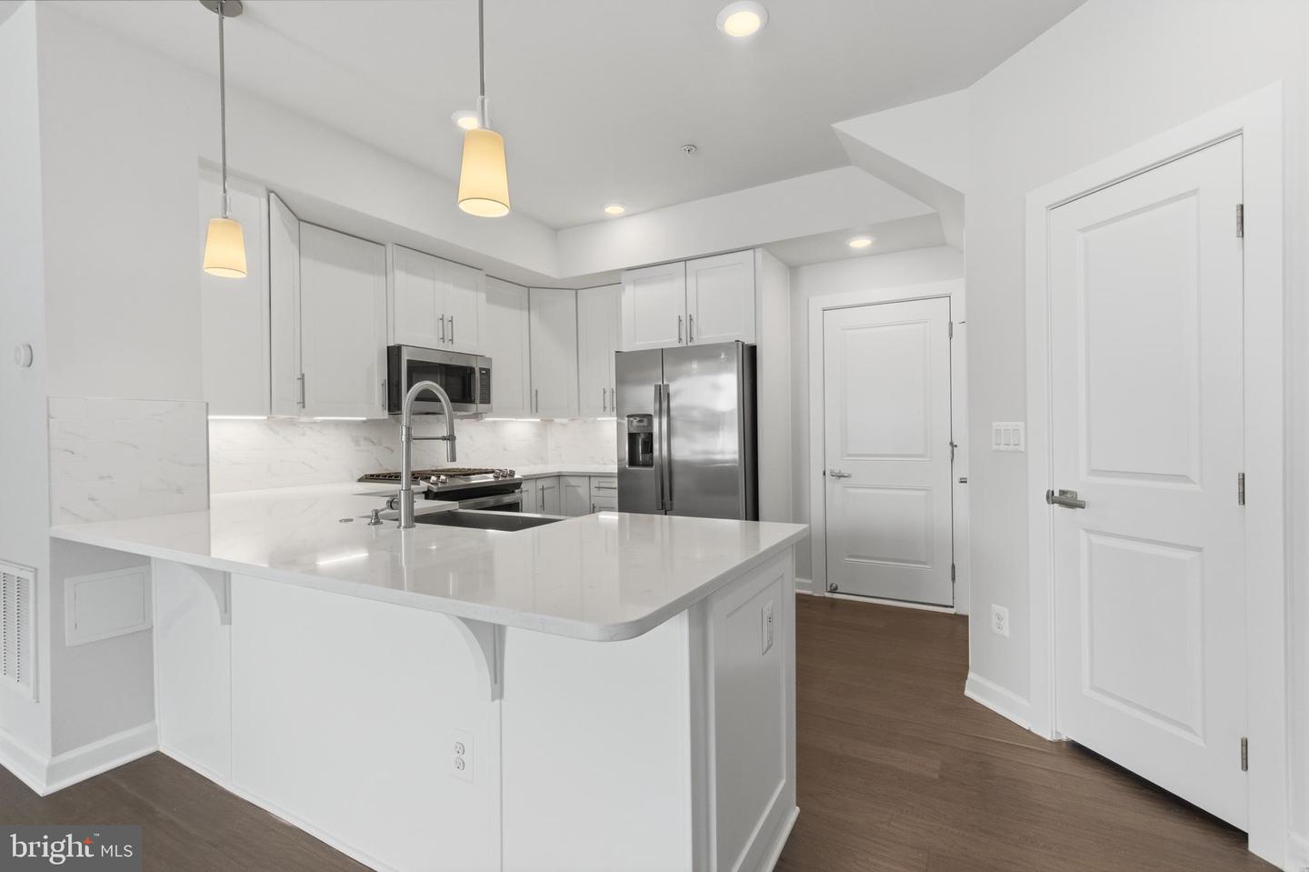 12921 SUNRISE RIDGE ALY #69, HERNDON, Virginia 20171, 3 Bedrooms Bedrooms, ,2 BathroomsBathrooms,Residential,For sale,12921 SUNRISE RIDGE ALY #69,VAFX2286630 MLS # VAFX2286630