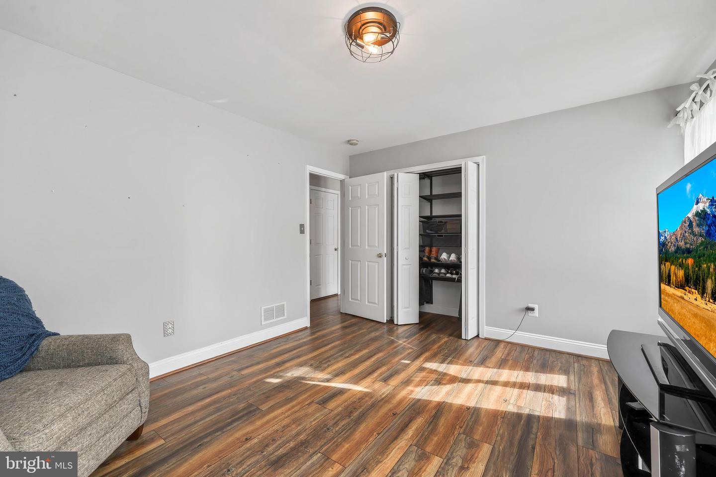 7326 STUART CIR, WARRENTON, Virginia 20187, 4 Bedrooms Bedrooms, ,3 BathroomsBathrooms,Residential,For sale,7326 STUART CIR,VAFQ2020182 MLS # VAFQ2020182