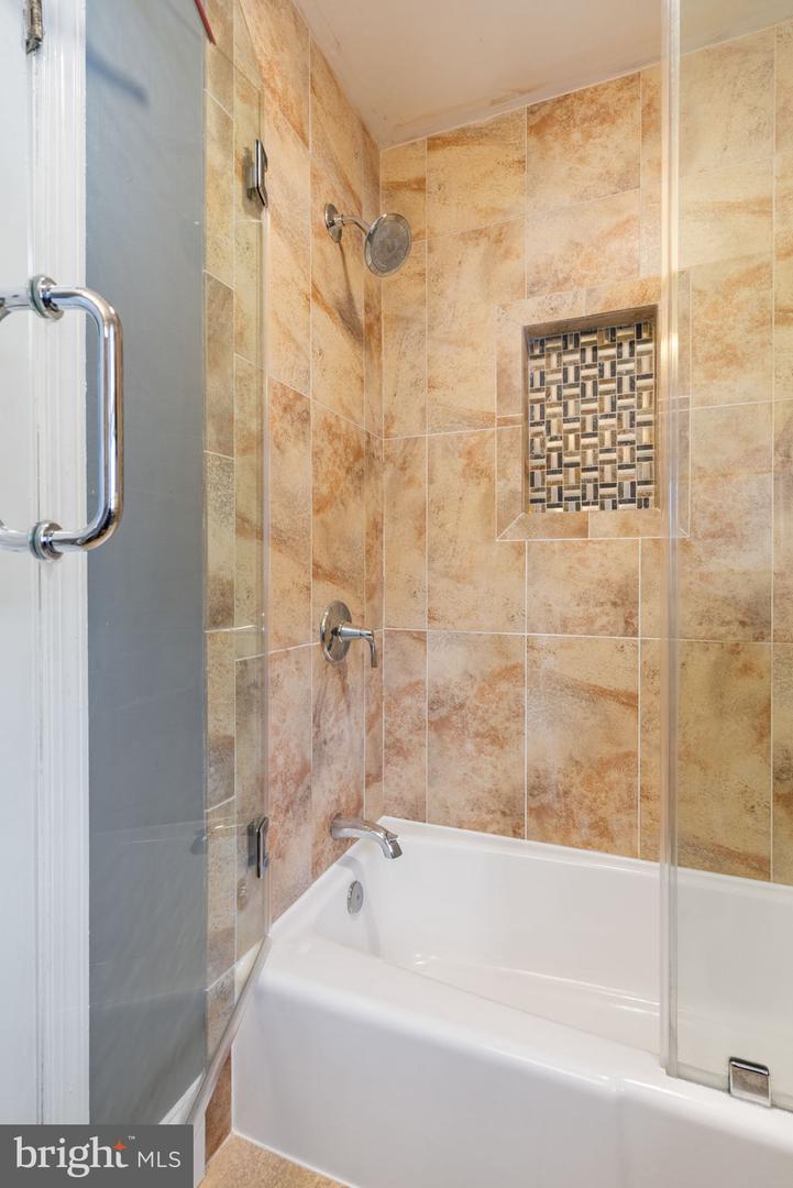 6102 SHERBORN LN, SPRINGFIELD, Virginia 22152, 4 Bedrooms Bedrooms, ,2 BathroomsBathrooms,Residential,For sale,6102 SHERBORN LN,VAFX2286840 MLS # VAFX2286840