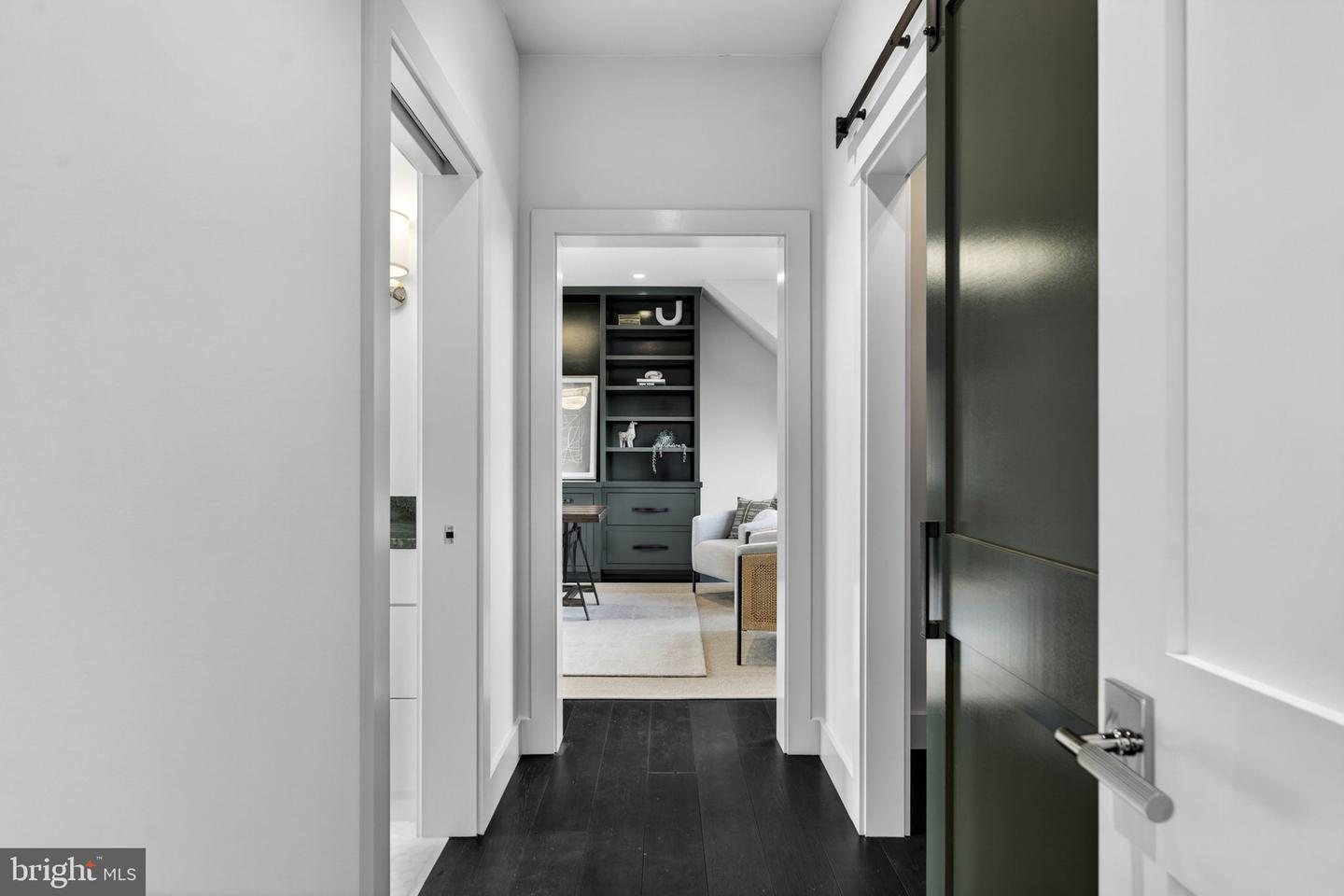 1 FOXTROT KNOLL LN, MIDDLEBURG, Virginia 20117, 4 Bedrooms Bedrooms, ,4 BathroomsBathrooms,Residential,For sale,1 FOXTROT KNOLL LN,VALO2114350 MLS # VALO2114350