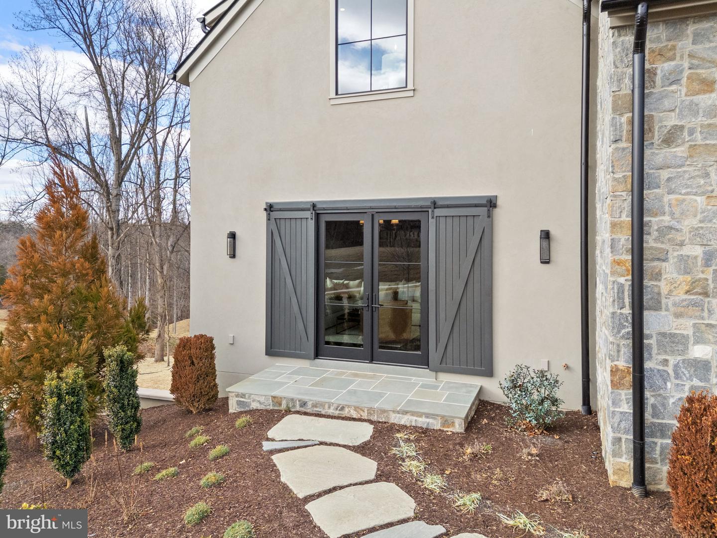 1 FOXTROT KNOLL LN, MIDDLEBURG, Virginia 20117, 4 Bedrooms Bedrooms, ,4 BathroomsBathrooms,Residential,For sale,1 FOXTROT KNOLL LN,VALO2114350 MLS # VALO2114350