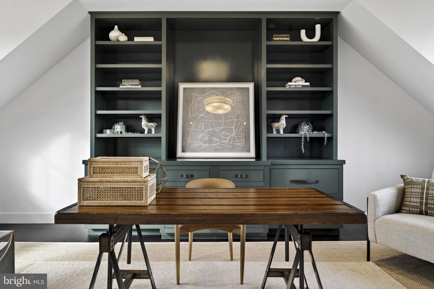 1 FOXTROT KNOLL LN, MIDDLEBURG, Virginia 20117, 4 Bedrooms Bedrooms, ,4 BathroomsBathrooms,Residential,For sale,1 FOXTROT KNOLL LN,VALO2114350 MLS # VALO2114350