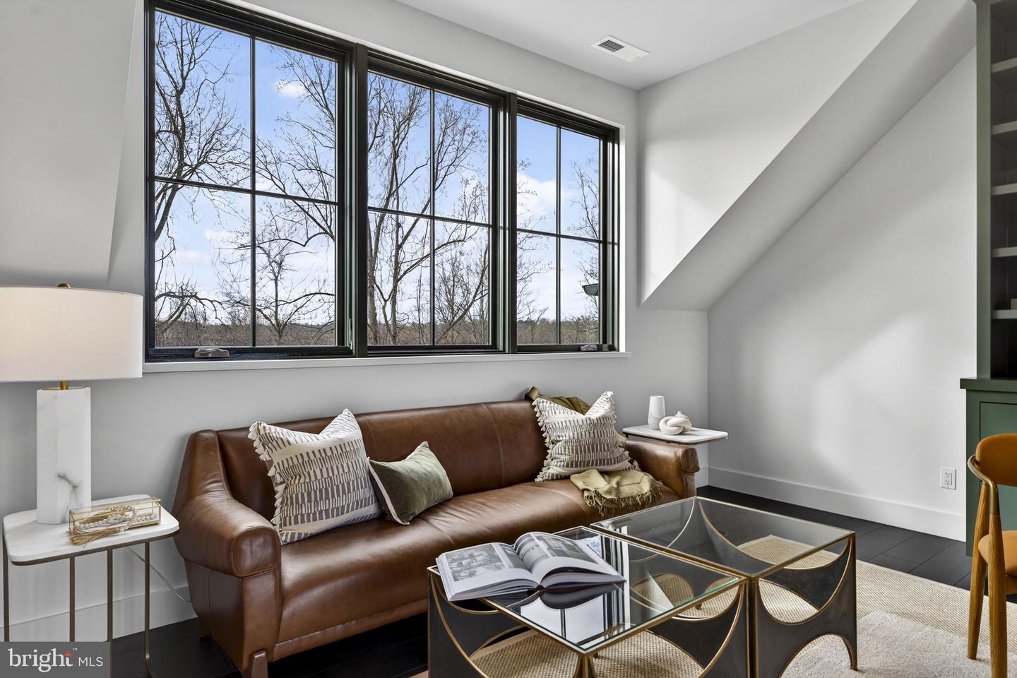 1 FOXTROT KNOLL LN, MIDDLEBURG, Virginia 20117, 4 Bedrooms Bedrooms, ,4 BathroomsBathrooms,Residential,For sale,1 FOXTROT KNOLL LN,VALO2114350 MLS # VALO2114350