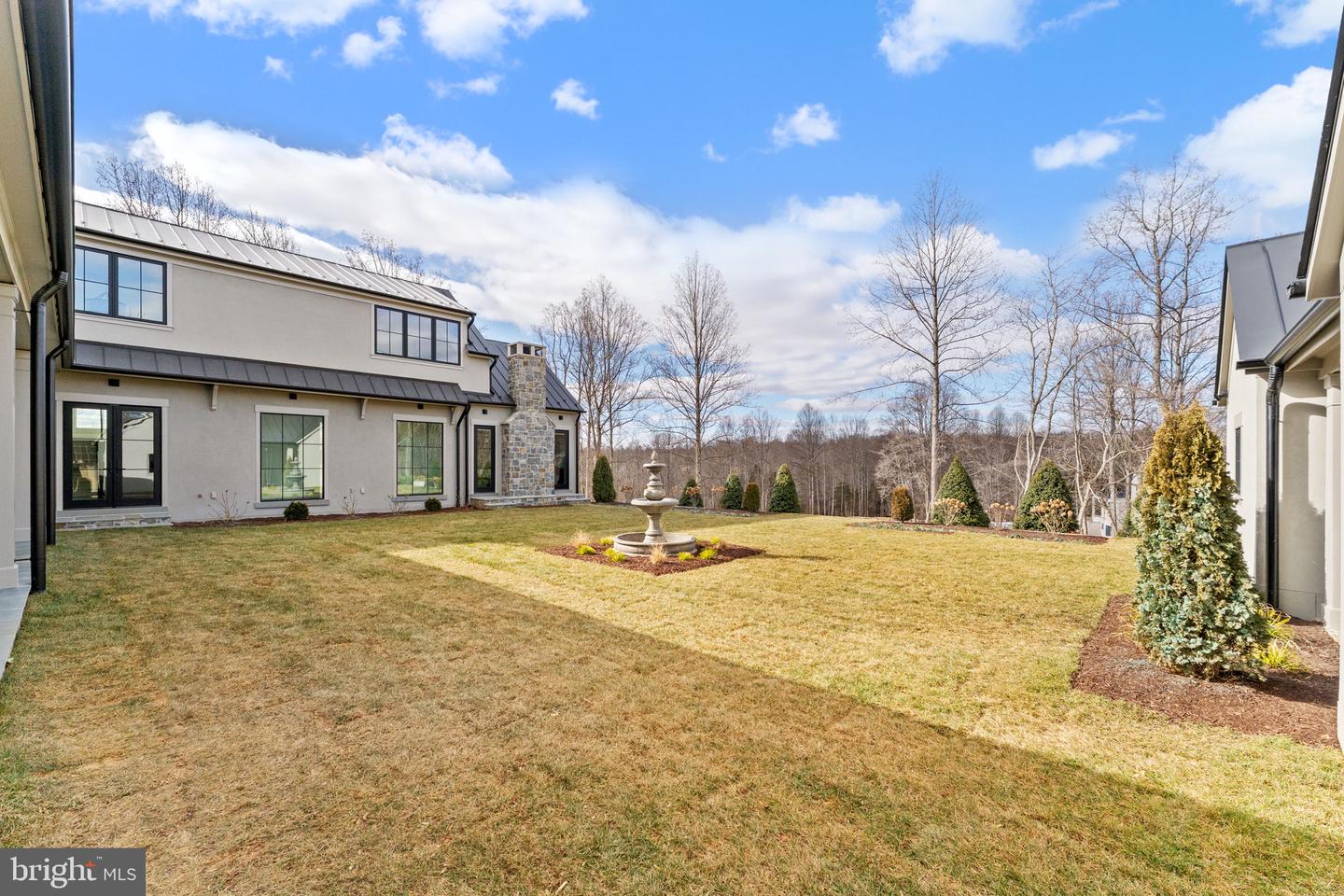 1 FOXTROT KNOLL LN, MIDDLEBURG, Virginia 20117, 4 Bedrooms Bedrooms, ,4 BathroomsBathrooms,Residential,For sale,1 FOXTROT KNOLL LN,VALO2114350 MLS # VALO2114350