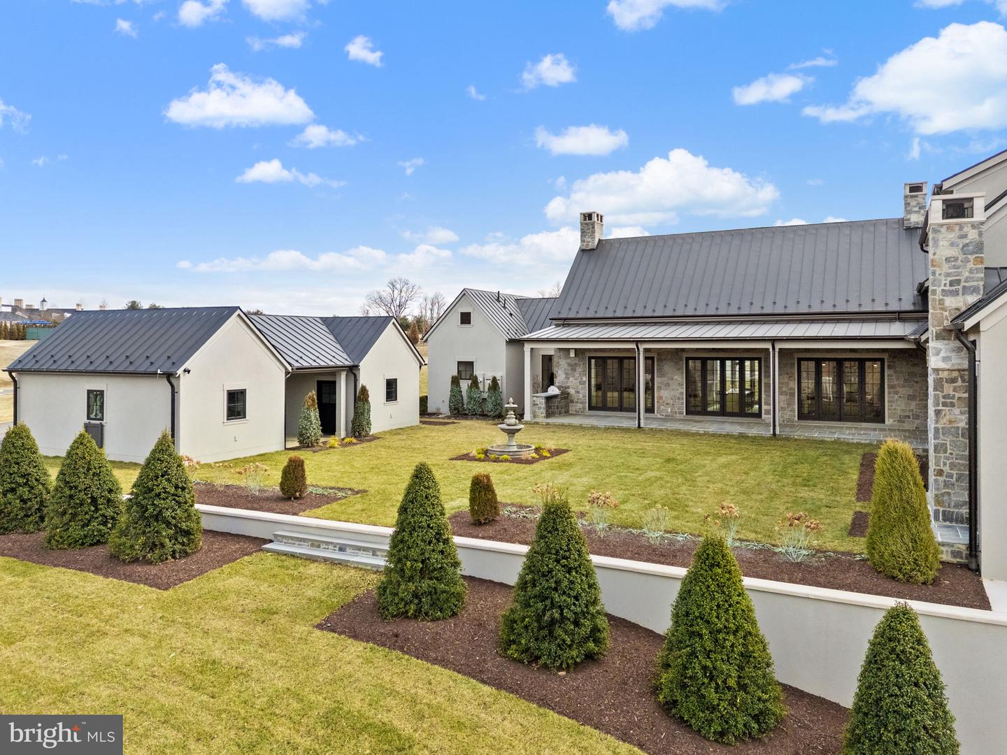 1 FOXTROT KNOLL LN, MIDDLEBURG, Virginia 20117, 4 Bedrooms Bedrooms, ,4 BathroomsBathrooms,Residential,For sale,1 FOXTROT KNOLL LN,VALO2114350 MLS # VALO2114350