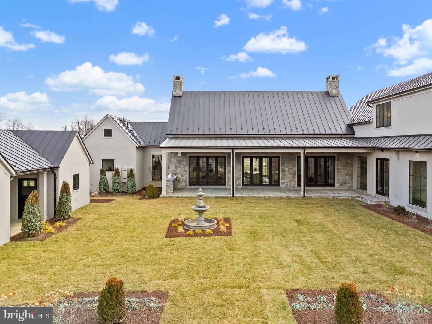 1 FOXTROT KNOLL LN, MIDDLEBURG, Virginia 20117, 4 Bedrooms Bedrooms, ,4 BathroomsBathrooms,Residential,For sale,1 FOXTROT KNOLL LN,VALO2114350 MLS # VALO2114350