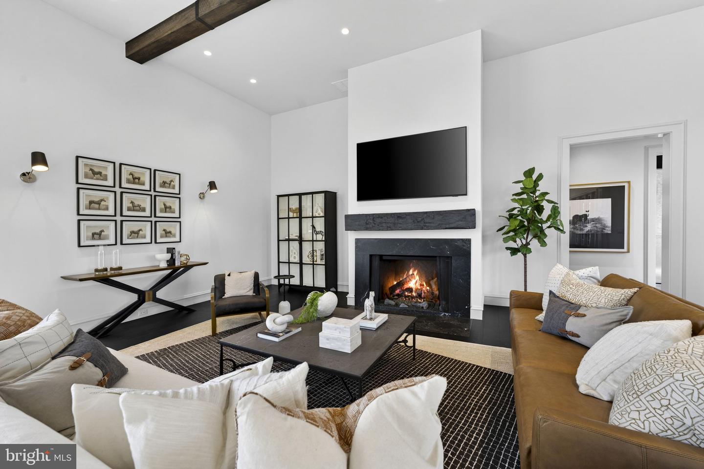 1 FOXTROT KNOLL LN, MIDDLEBURG, Virginia 20117, 4 Bedrooms Bedrooms, ,4 BathroomsBathrooms,Residential,For sale,1 FOXTROT KNOLL LN,VALO2114350 MLS # VALO2114350