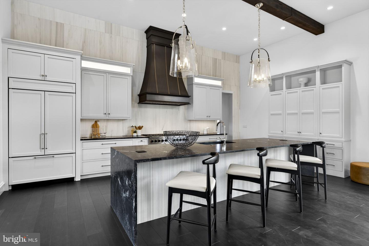 1 FOXTROT KNOLL LN, MIDDLEBURG, Virginia 20117, 4 Bedrooms Bedrooms, ,4 BathroomsBathrooms,Residential,For sale,1 FOXTROT KNOLL LN,VALO2114350 MLS # VALO2114350