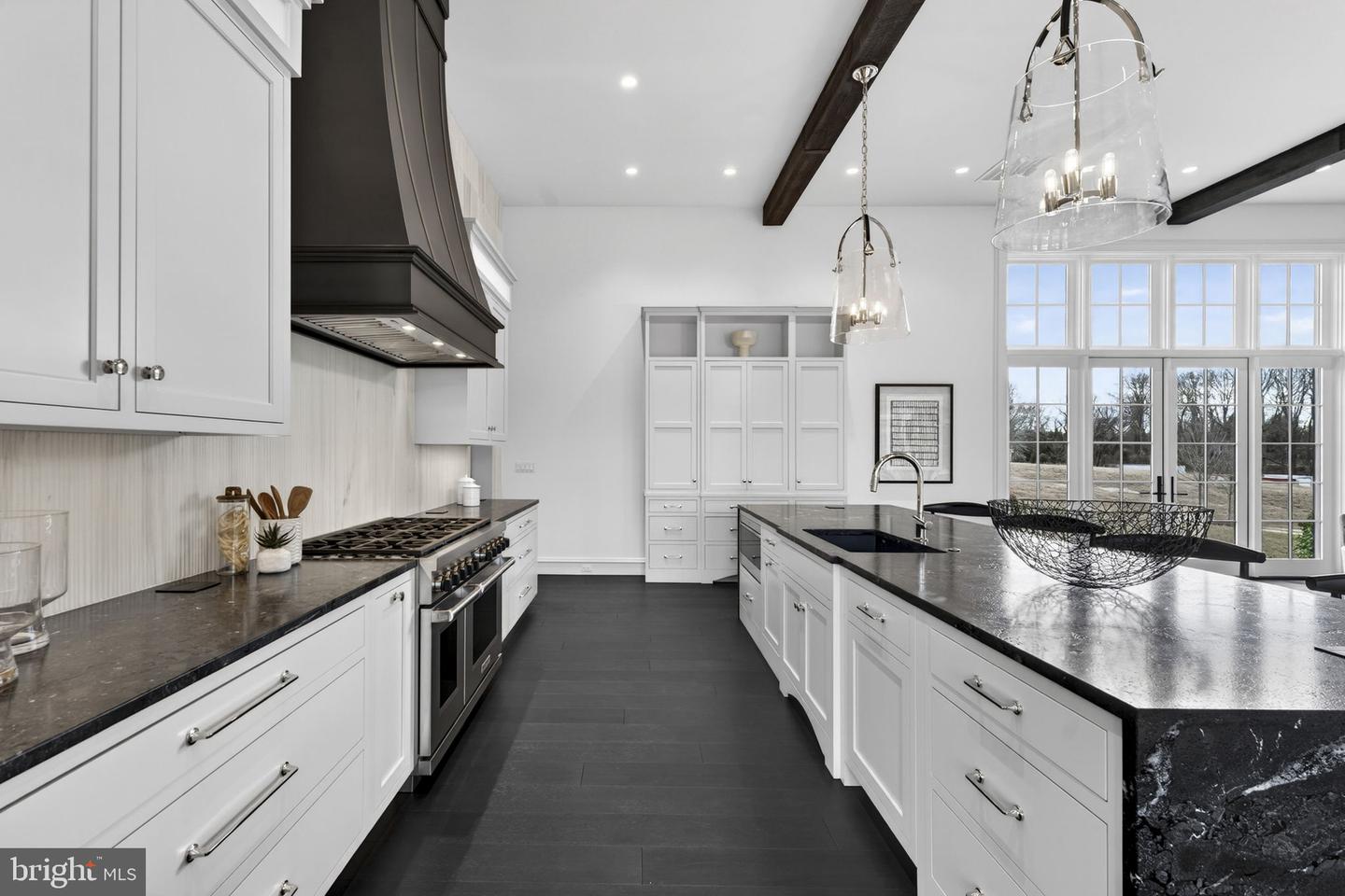 1 FOXTROT KNOLL LN, MIDDLEBURG, Virginia 20117, 4 Bedrooms Bedrooms, ,4 BathroomsBathrooms,Residential,For sale,1 FOXTROT KNOLL LN,VALO2114350 MLS # VALO2114350