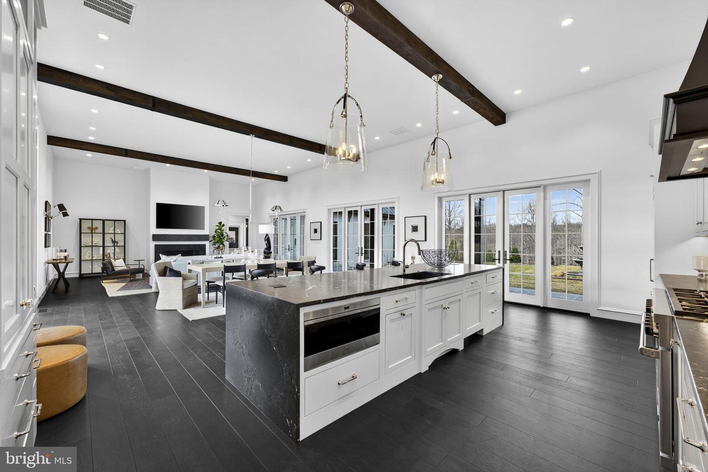 1 FOXTROT KNOLL LN, MIDDLEBURG, Virginia 20117, 4 Bedrooms Bedrooms, ,4 BathroomsBathrooms,Residential,For sale,1 FOXTROT KNOLL LN,VALO2114350 MLS # VALO2114350