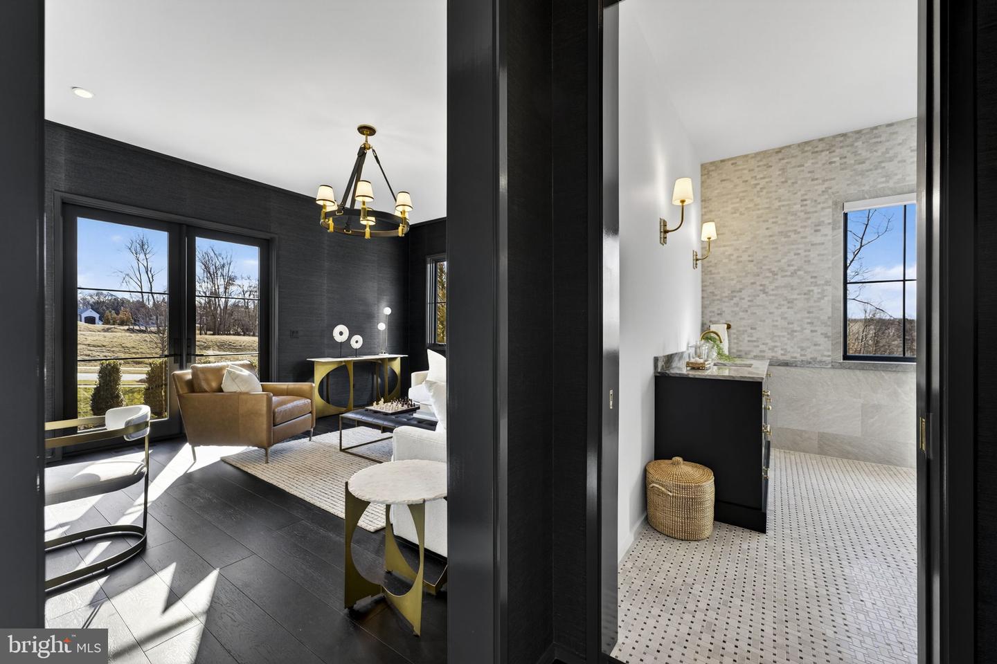 1 FOXTROT KNOLL LN, MIDDLEBURG, Virginia 20117, 4 Bedrooms Bedrooms, ,4 BathroomsBathrooms,Residential,For sale,1 FOXTROT KNOLL LN,VALO2114350 MLS # VALO2114350