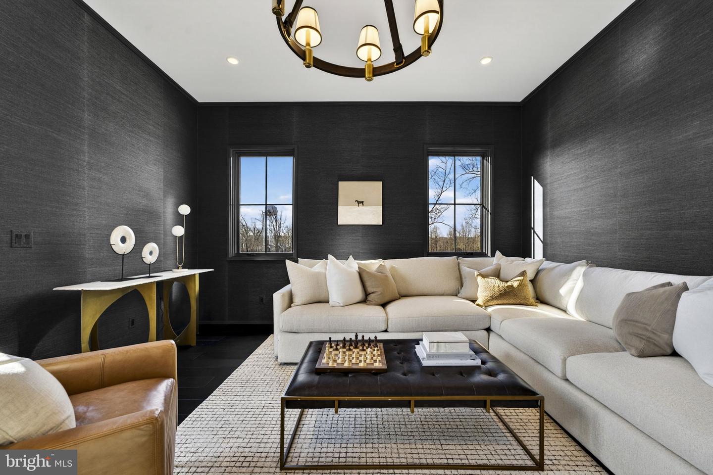 1 FOXTROT KNOLL LN, MIDDLEBURG, Virginia 20117, 4 Bedrooms Bedrooms, ,4 BathroomsBathrooms,Residential,For sale,1 FOXTROT KNOLL LN,VALO2114350 MLS # VALO2114350