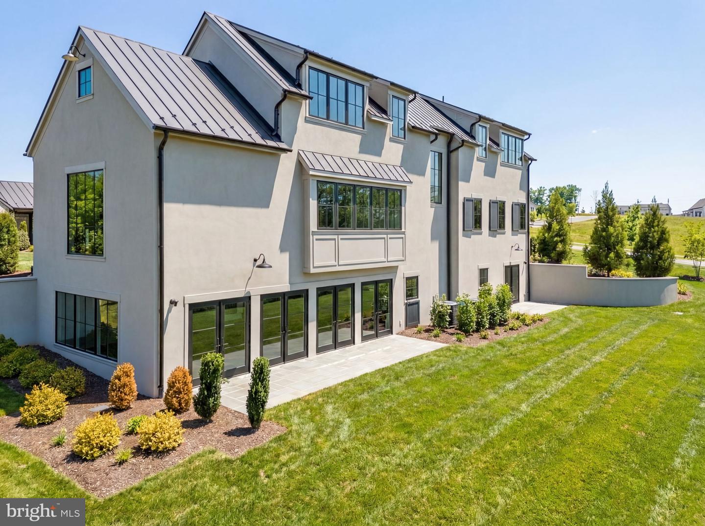 1 FOXTROT KNOLL LN, MIDDLEBURG, Virginia 20117, 4 Bedrooms Bedrooms, ,4 BathroomsBathrooms,Residential,For sale,1 FOXTROT KNOLL LN,VALO2114350 MLS # VALO2114350