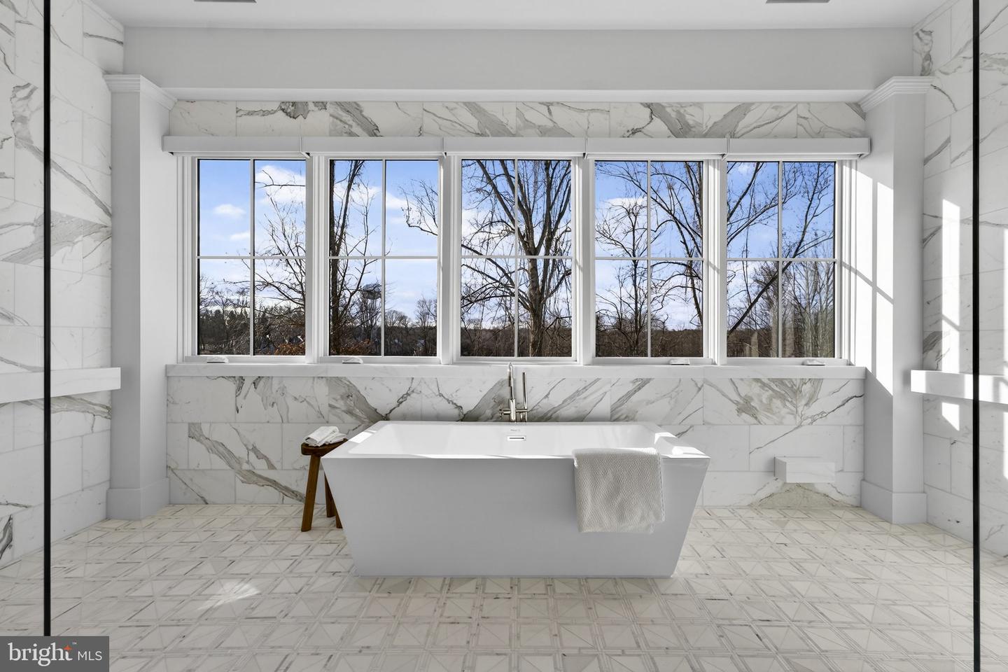 1 FOXTROT KNOLL LN, MIDDLEBURG, Virginia 20117, 4 Bedrooms Bedrooms, ,4 BathroomsBathrooms,Residential,For sale,1 FOXTROT KNOLL LN,VALO2114350 MLS # VALO2114350