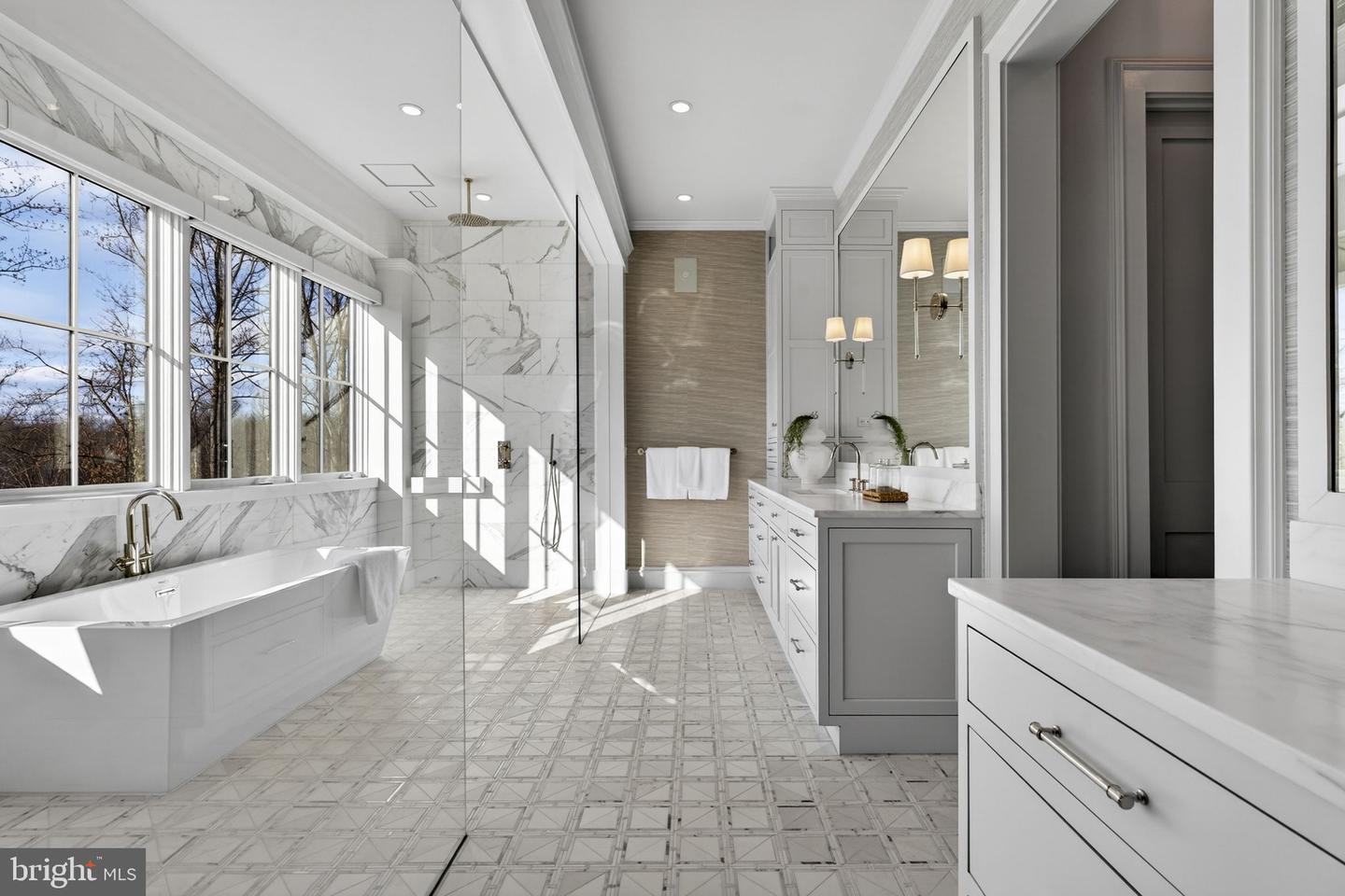 1 FOXTROT KNOLL LN, MIDDLEBURG, Virginia 20117, 4 Bedrooms Bedrooms, ,4 BathroomsBathrooms,Residential,For sale,1 FOXTROT KNOLL LN,VALO2114350 MLS # VALO2114350