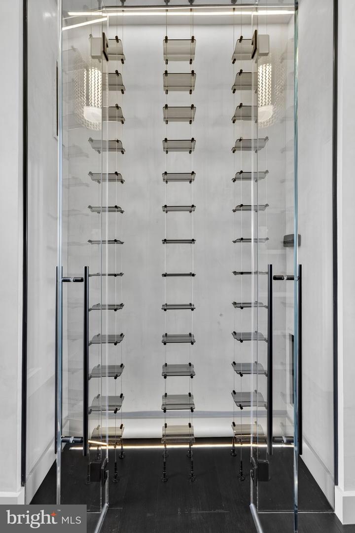 1 FOXTROT KNOLL LN, MIDDLEBURG, Virginia 20117, 4 Bedrooms Bedrooms, ,4 BathroomsBathrooms,Residential,For sale,1 FOXTROT KNOLL LN,VALO2114350 MLS # VALO2114350